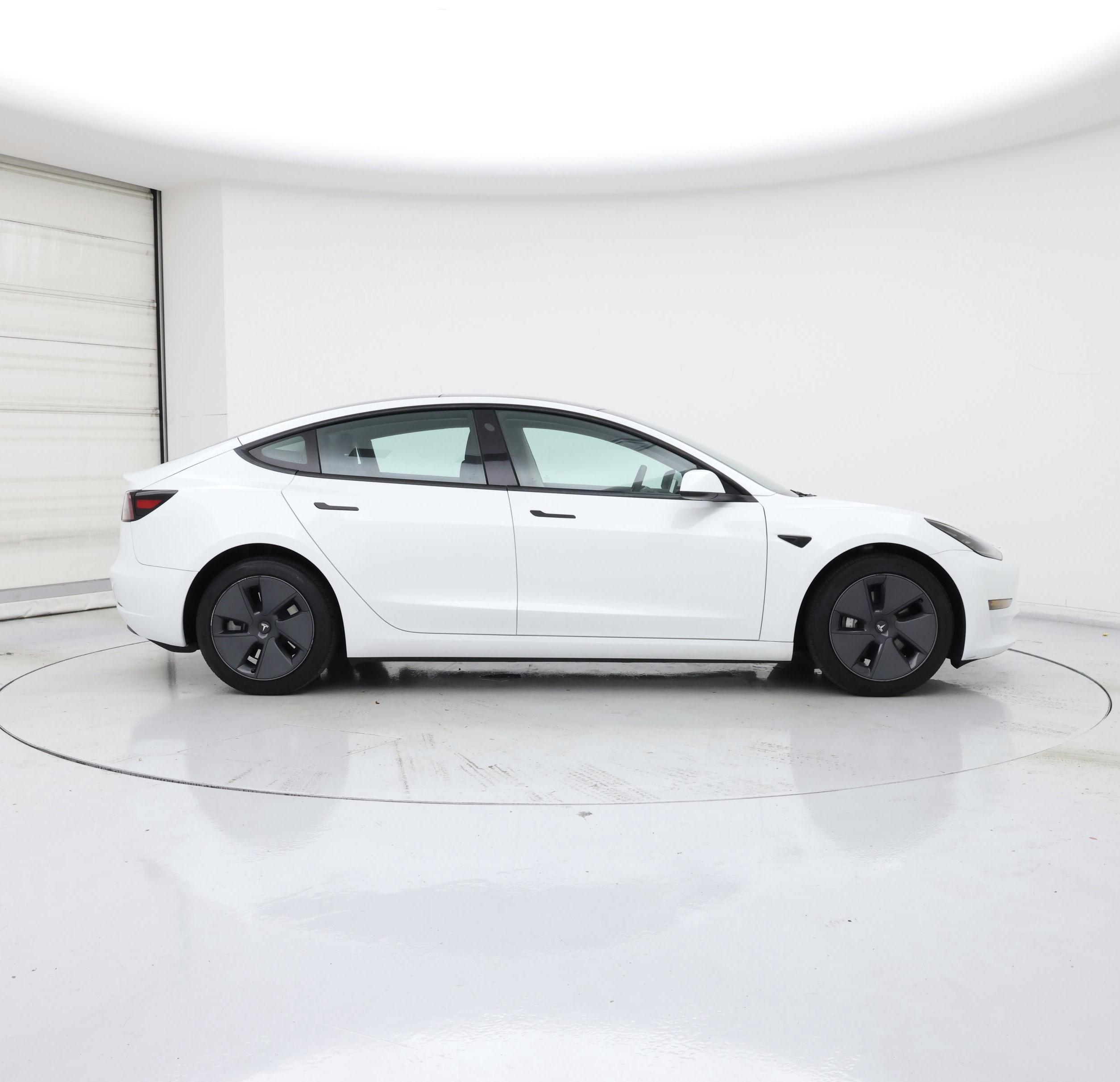 Thumbnail: 2023 Tesla Model 3 - 7