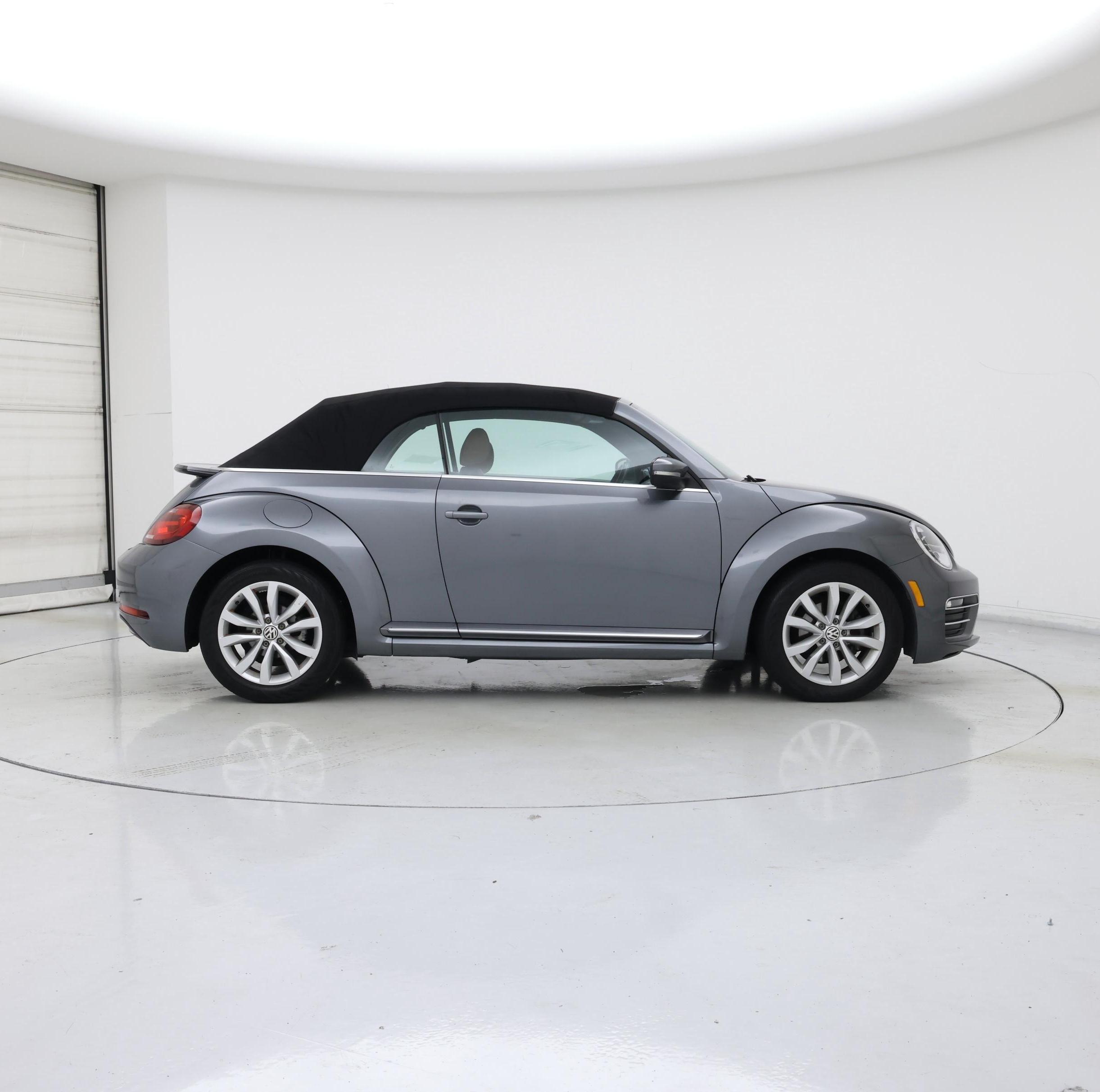 Thumbnail: 2017 Volkswagen Beetle - 7