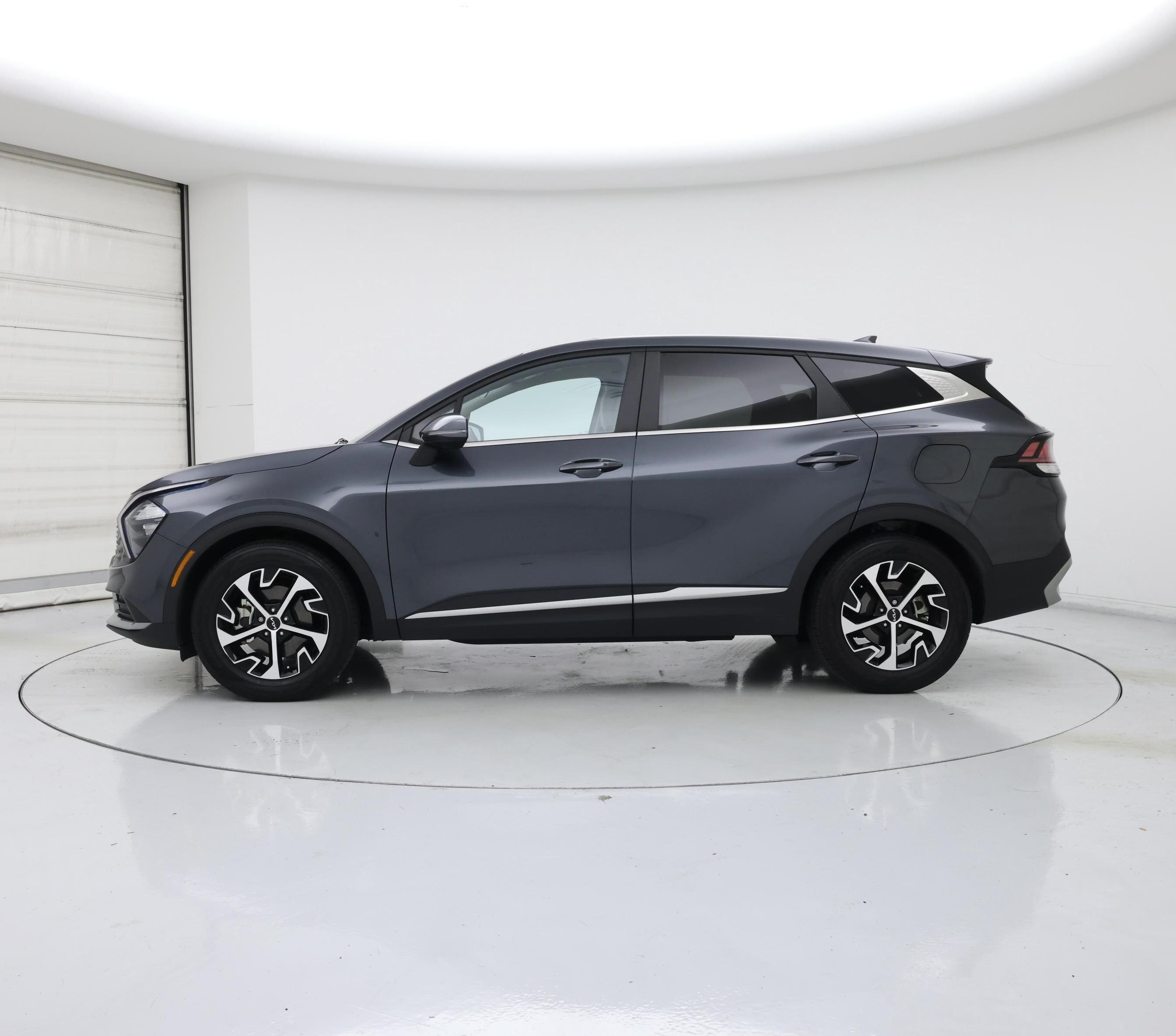 Thumbnail: 2023 Kia Sportage - 3