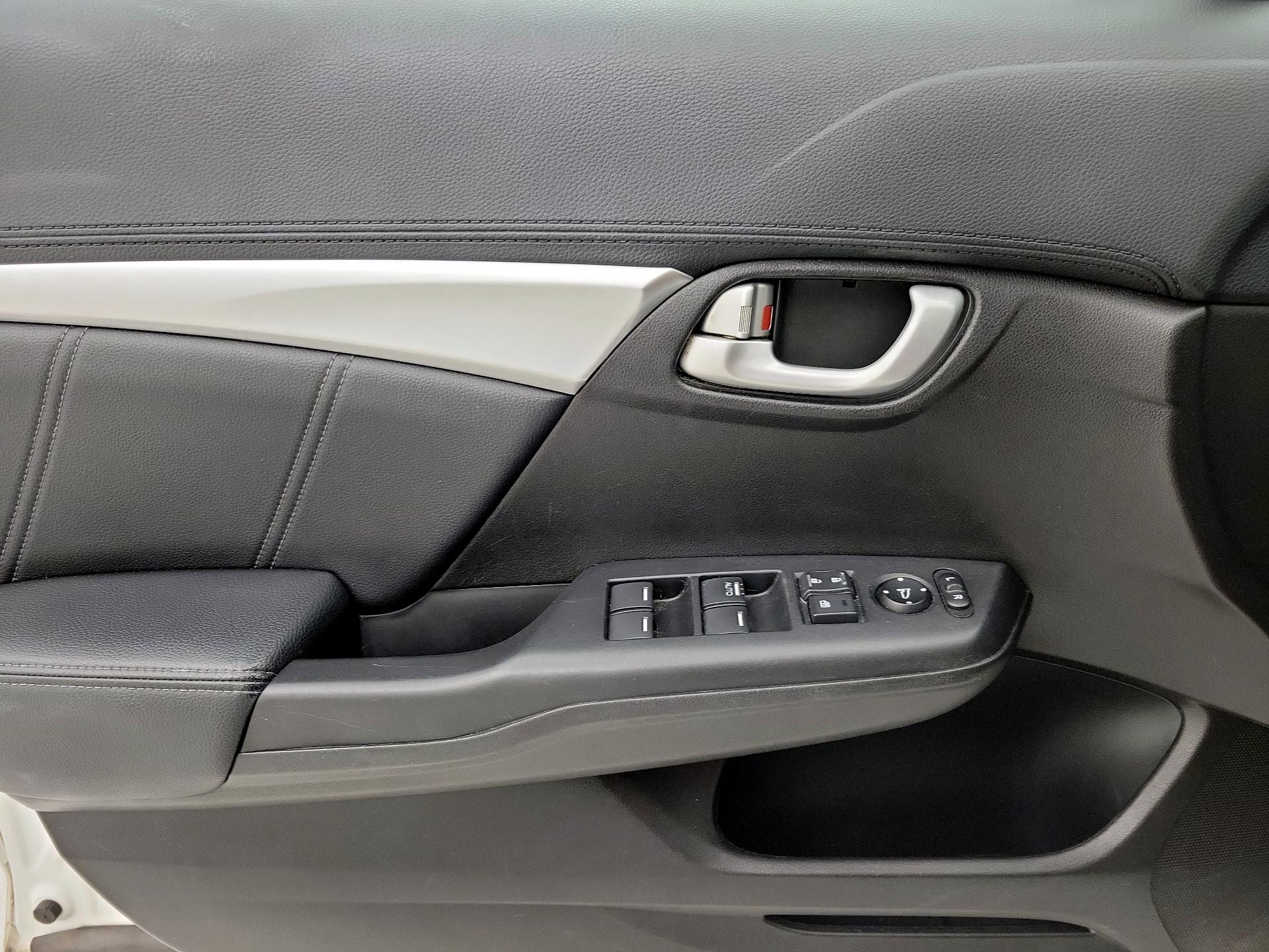 Thumbnail: 2015 Honda Civic - 12