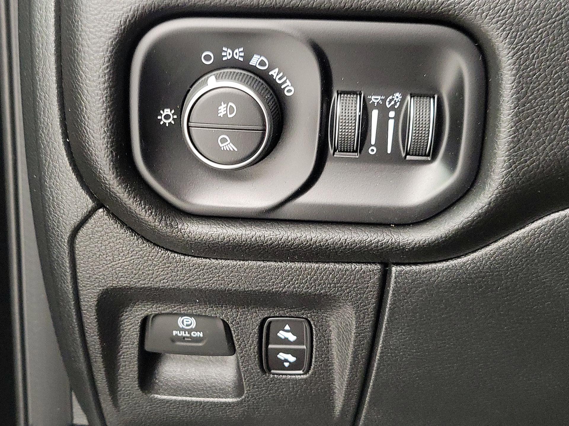 Thumbnail: 2025 RAM 1500 - 13