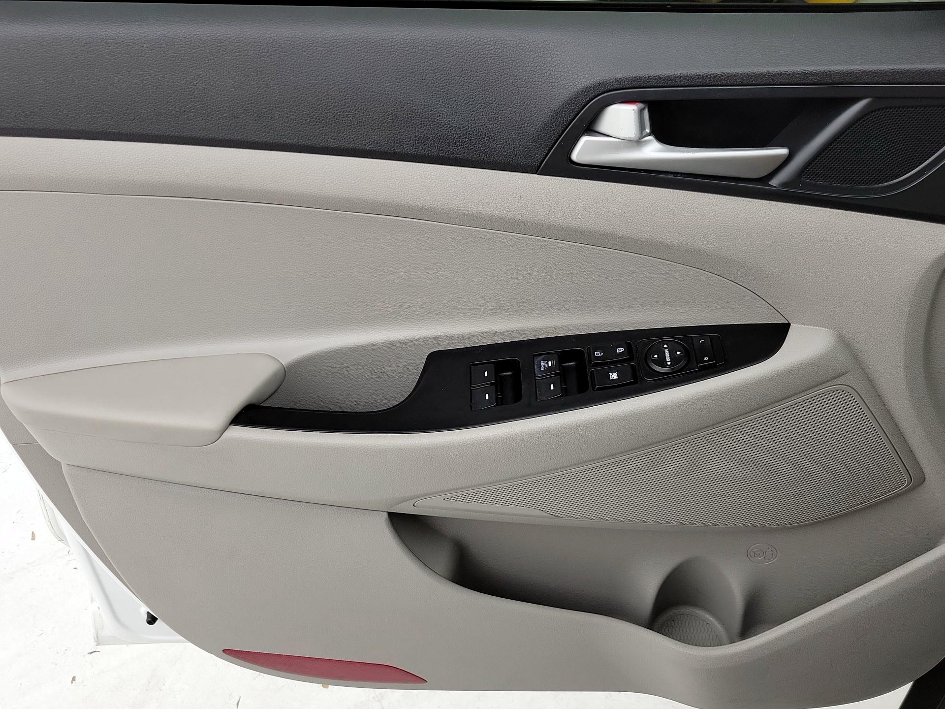Thumbnail: 2020 Hyundai Tucson - 12