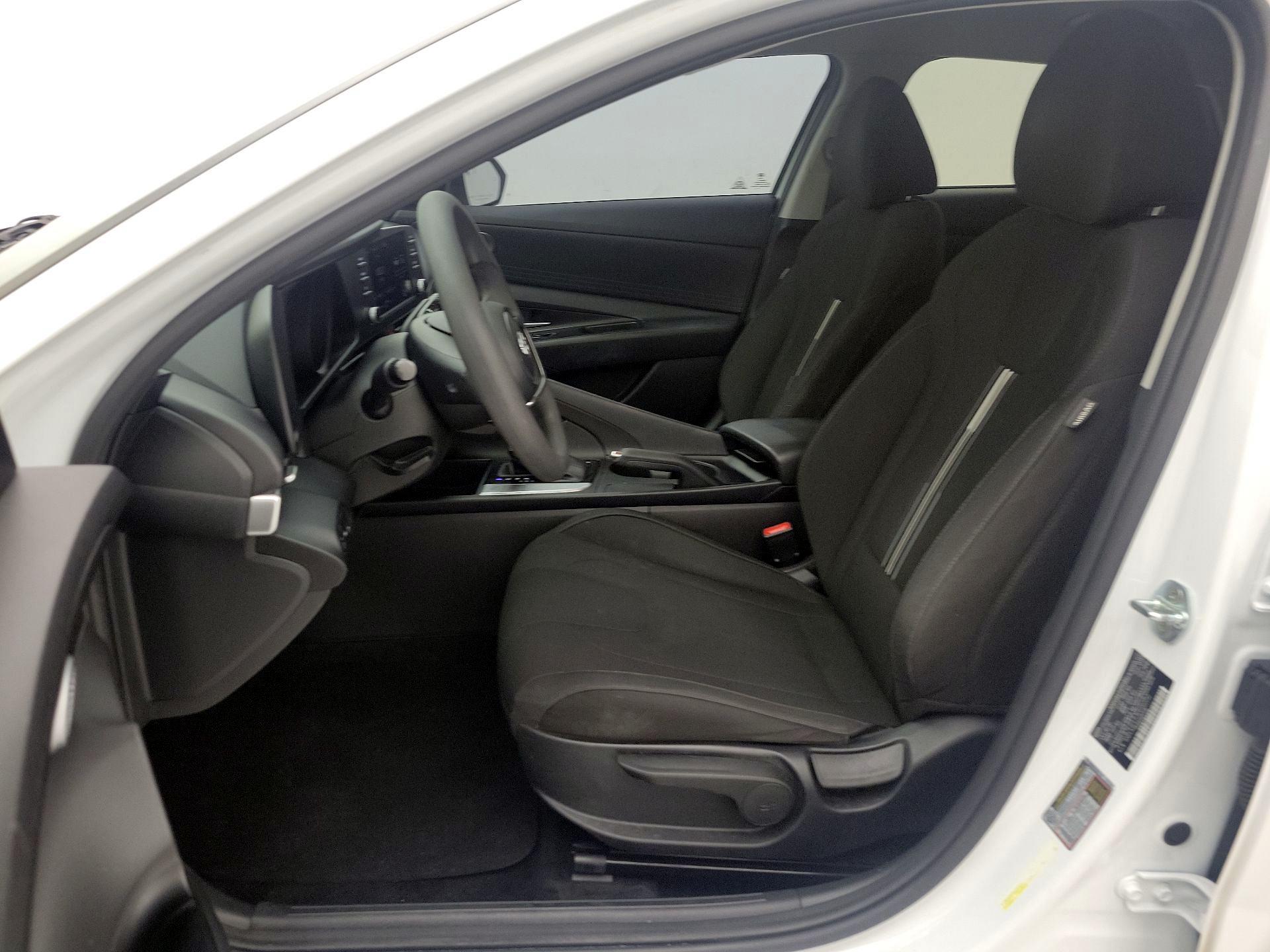 Thumbnail: 2021 Hyundai Elantra - 11
