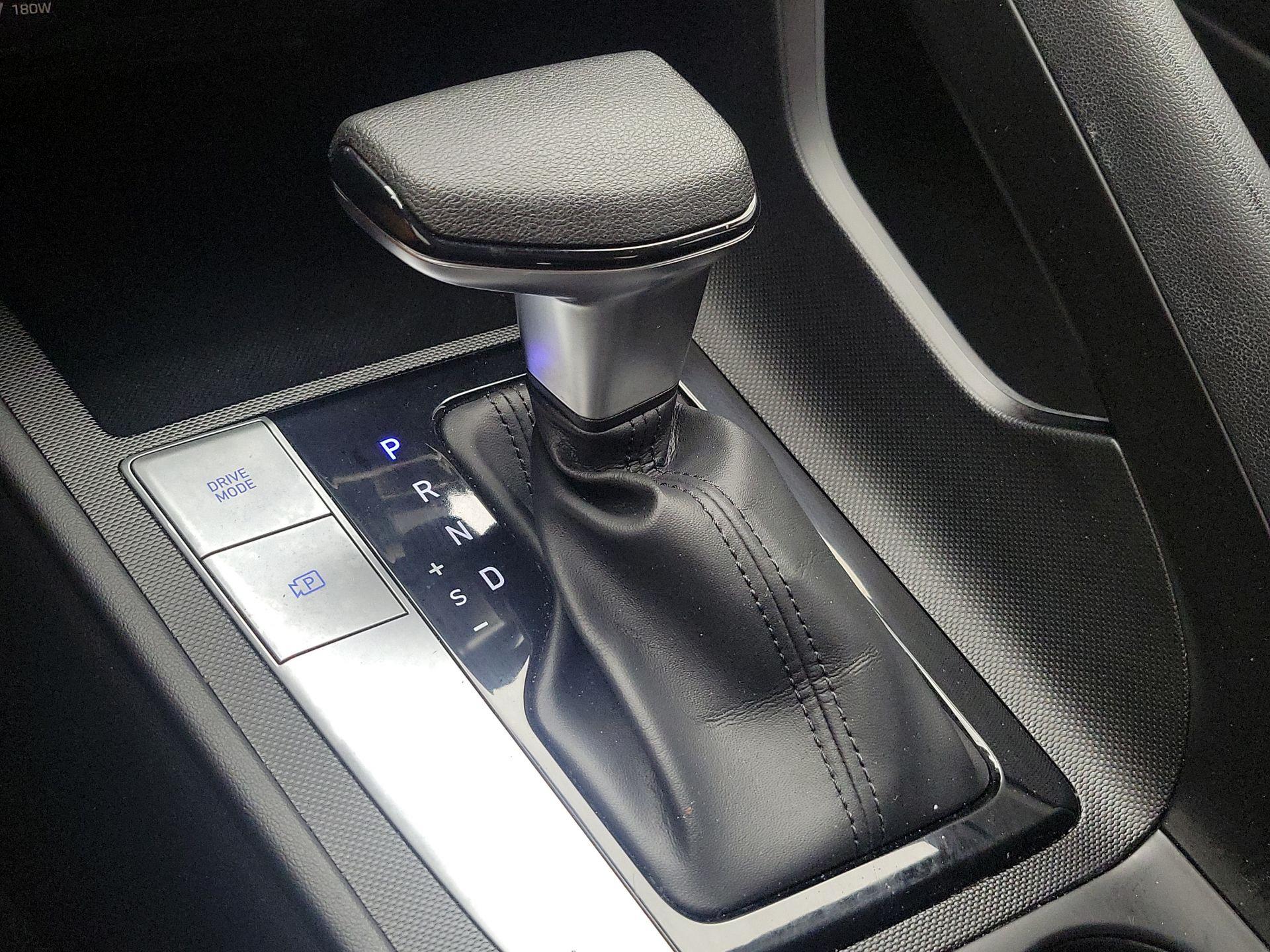 Thumbnail: 2021 Hyundai Elantra - 17