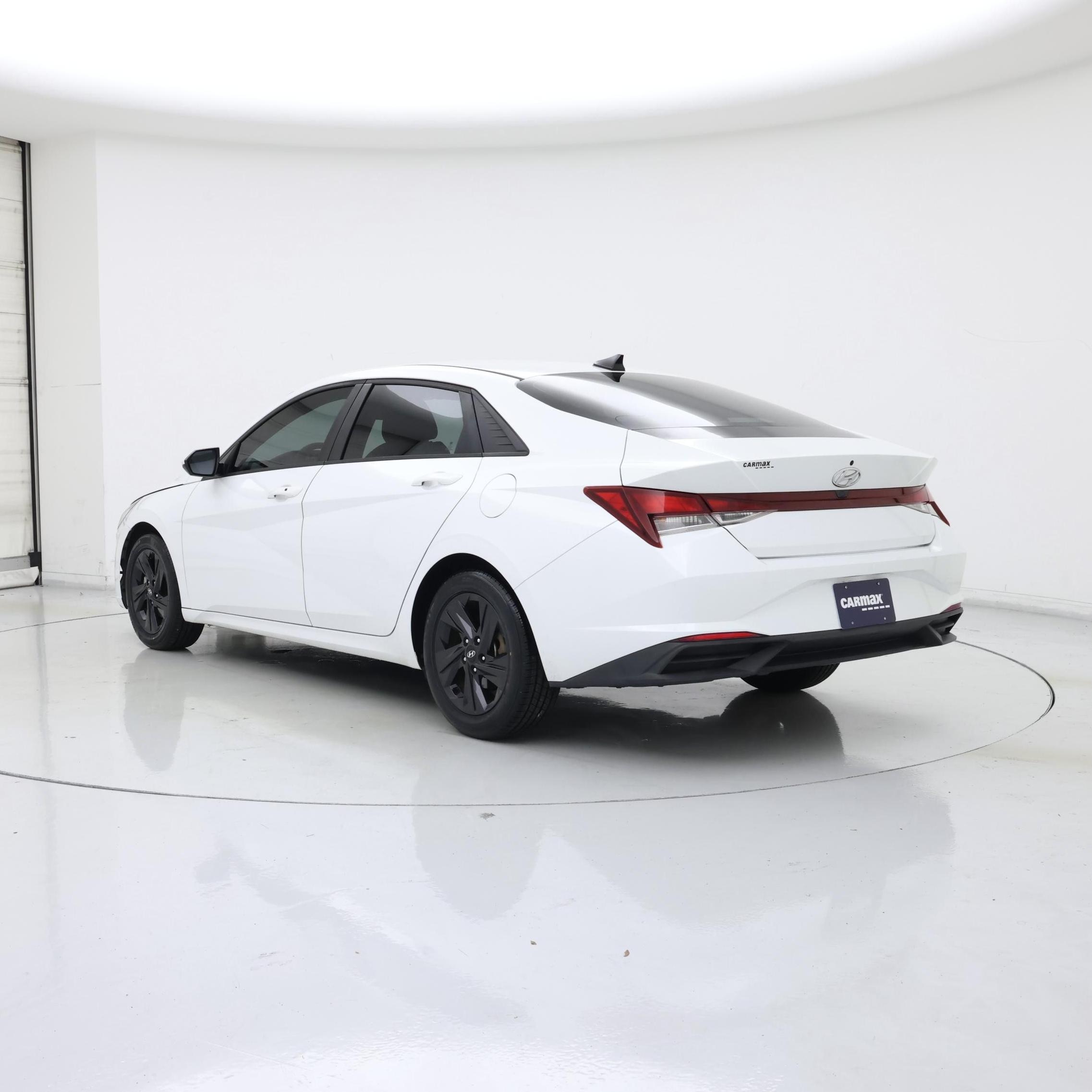 Thumbnail: 2021 Hyundai Elantra - 2
