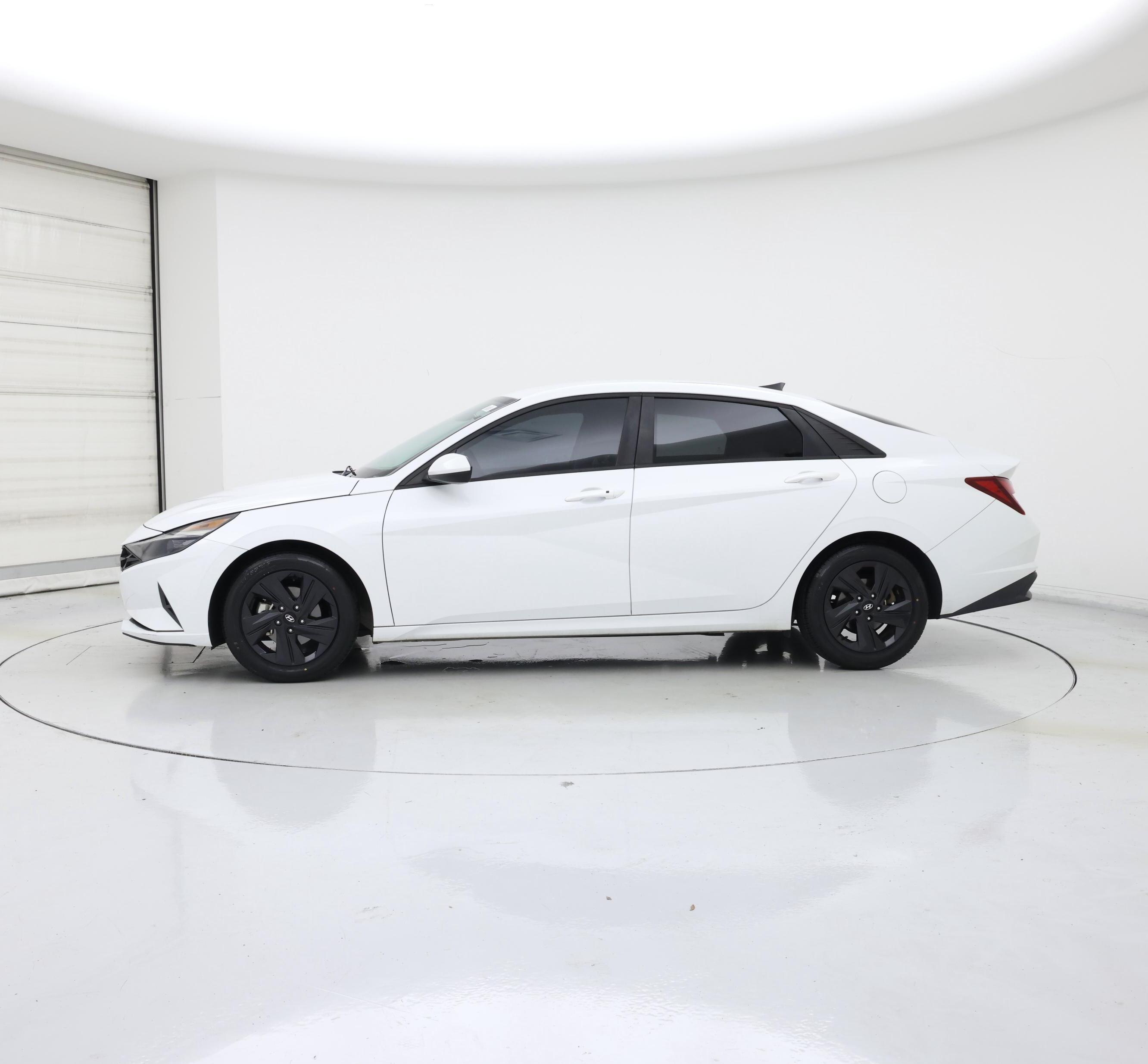 Thumbnail: 2021 Hyundai Elantra - 3