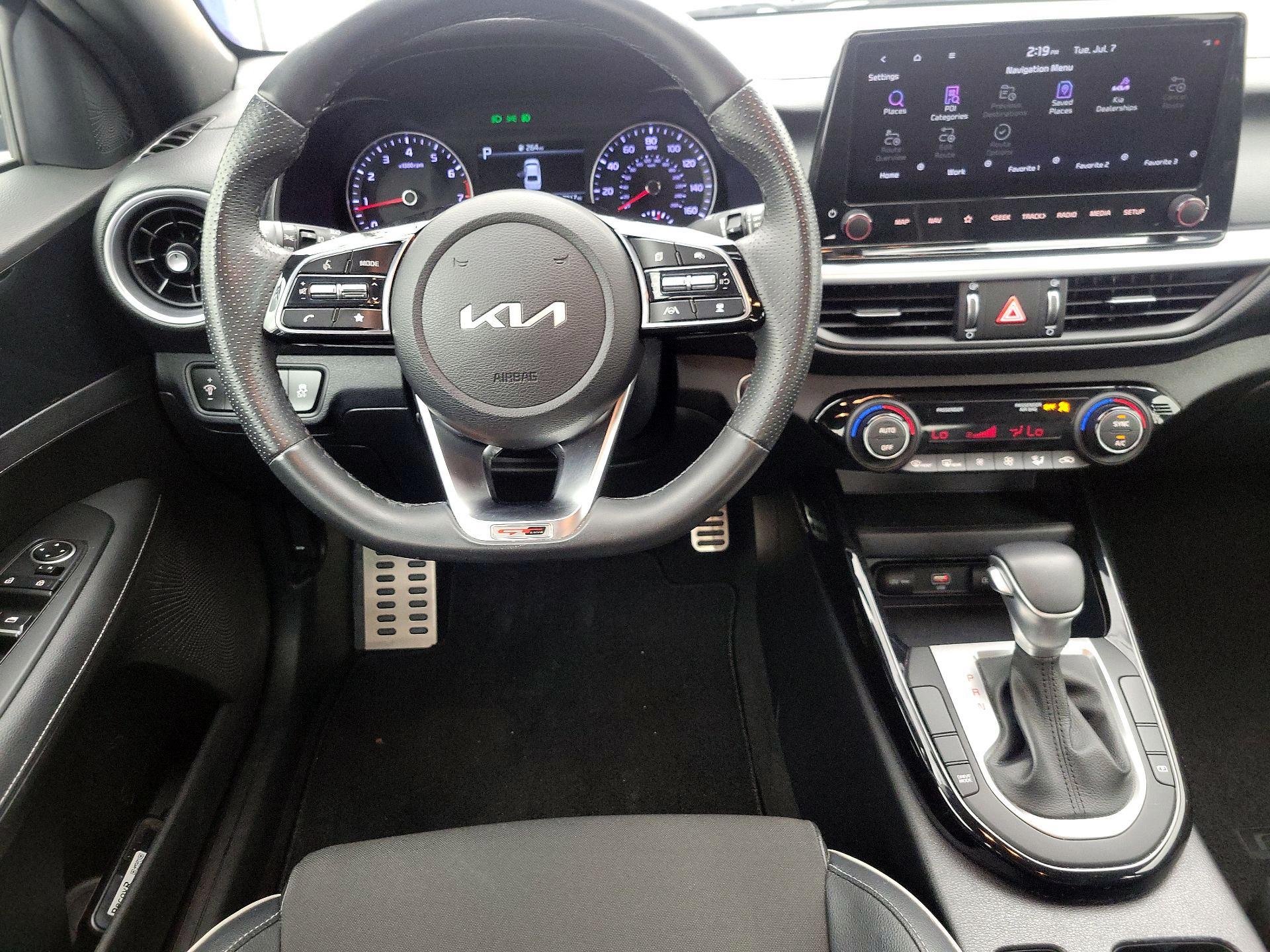 Thumbnail: 2022 Kia Forte - 10