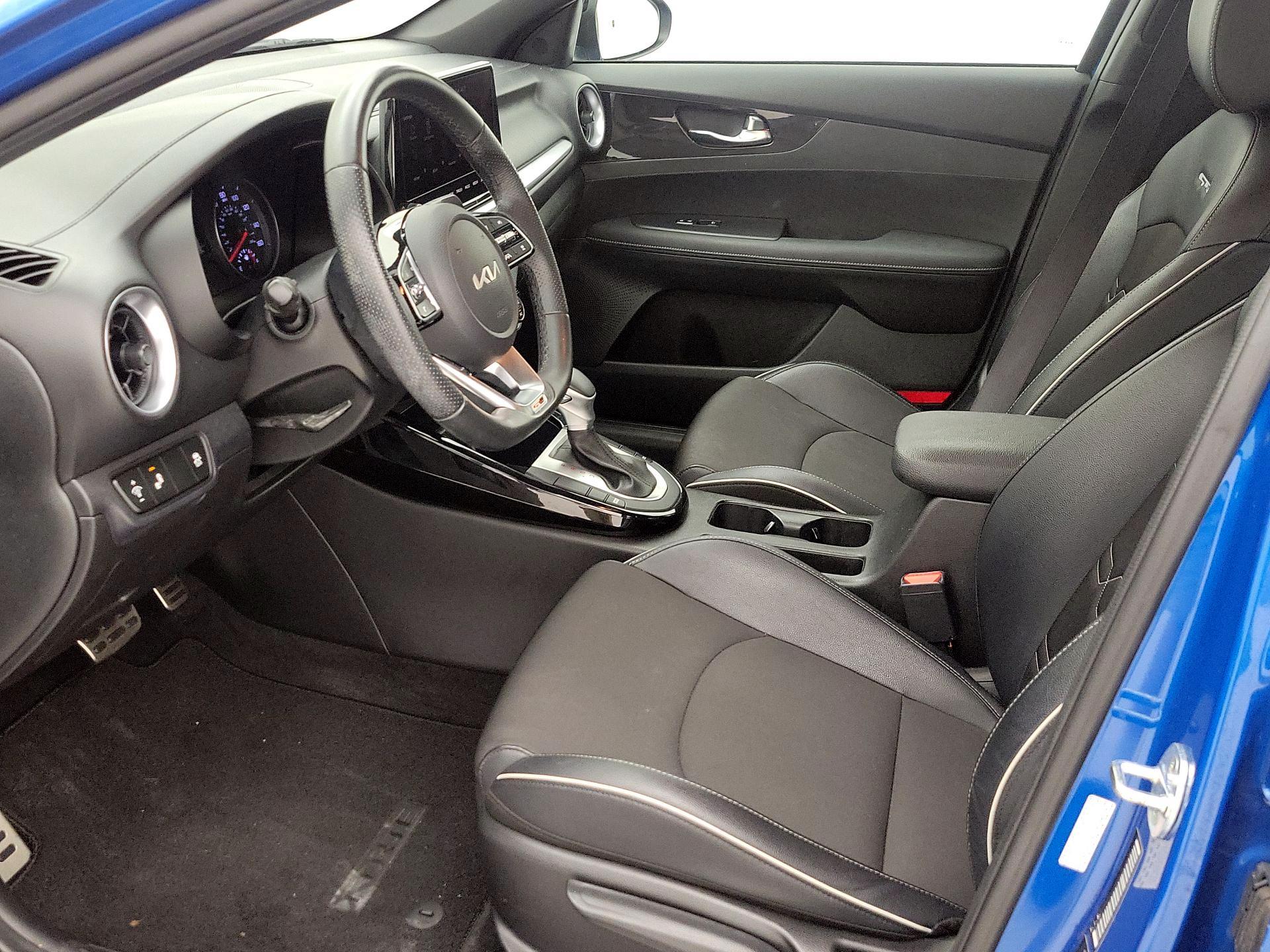 Thumbnail: 2022 Kia Forte - 11