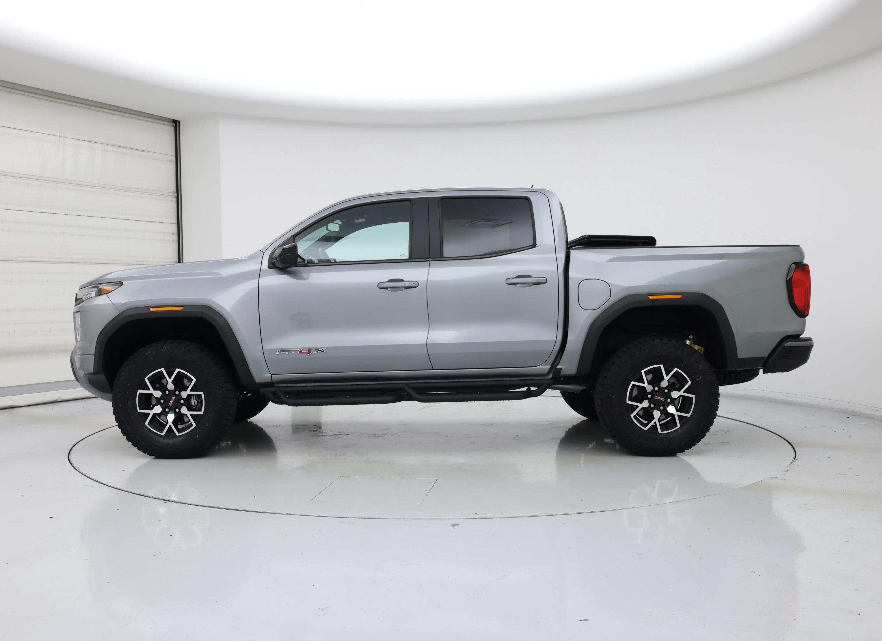 Thumbnail: 2023 GMC Canyon - 3