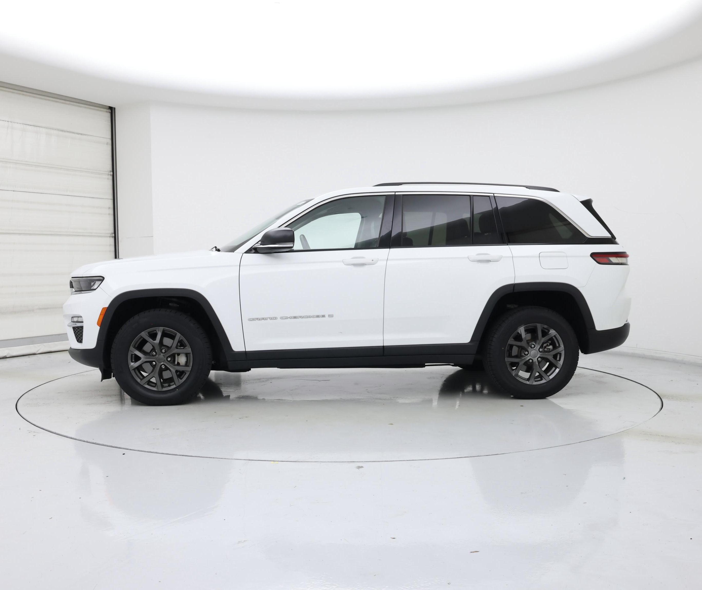 Thumbnail: 2022 Jeep Grand Cherokee - 3