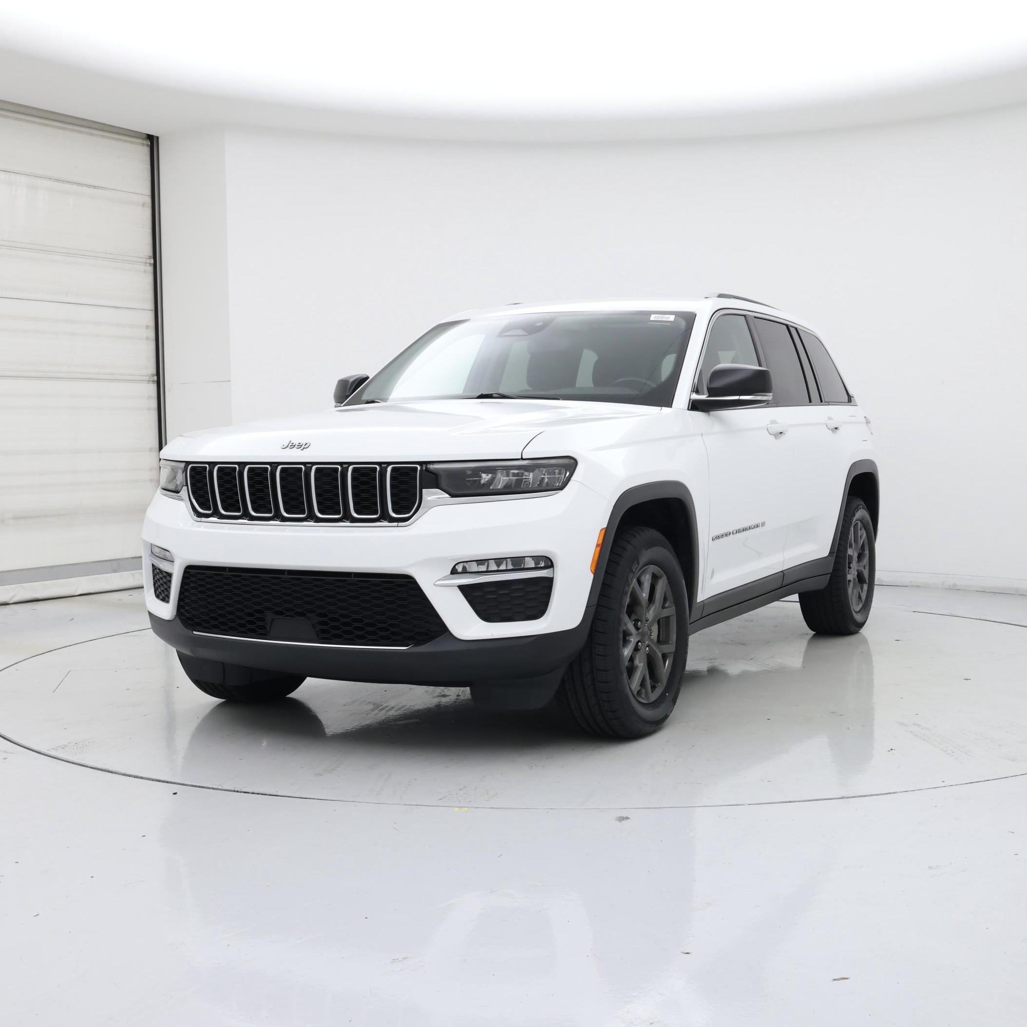 Thumbnail: 2022 Jeep Grand Cherokee - 4