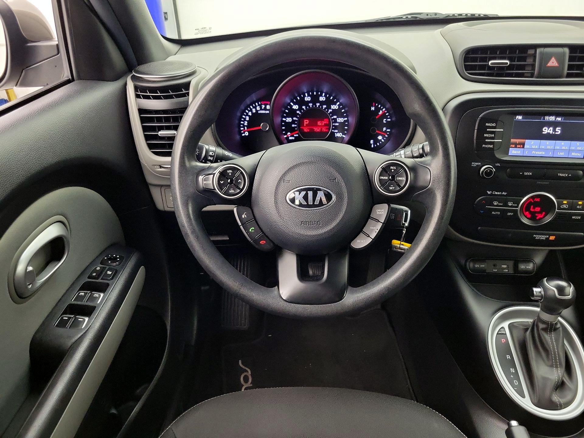 Thumbnail: 2017 Kia Soul - 10