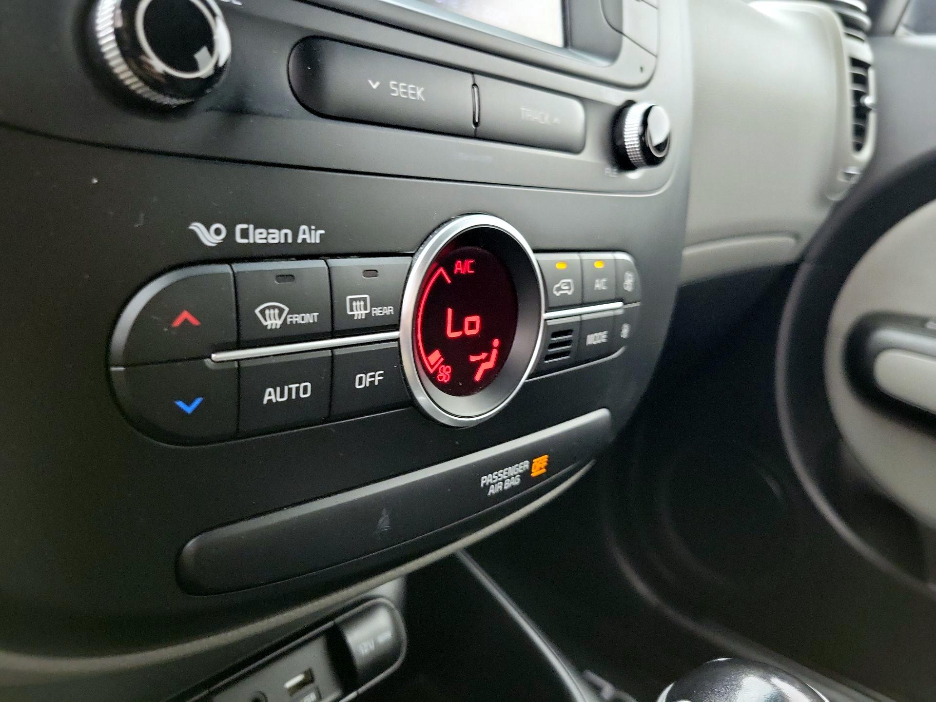 Thumbnail: 2017 Kia Soul - 16