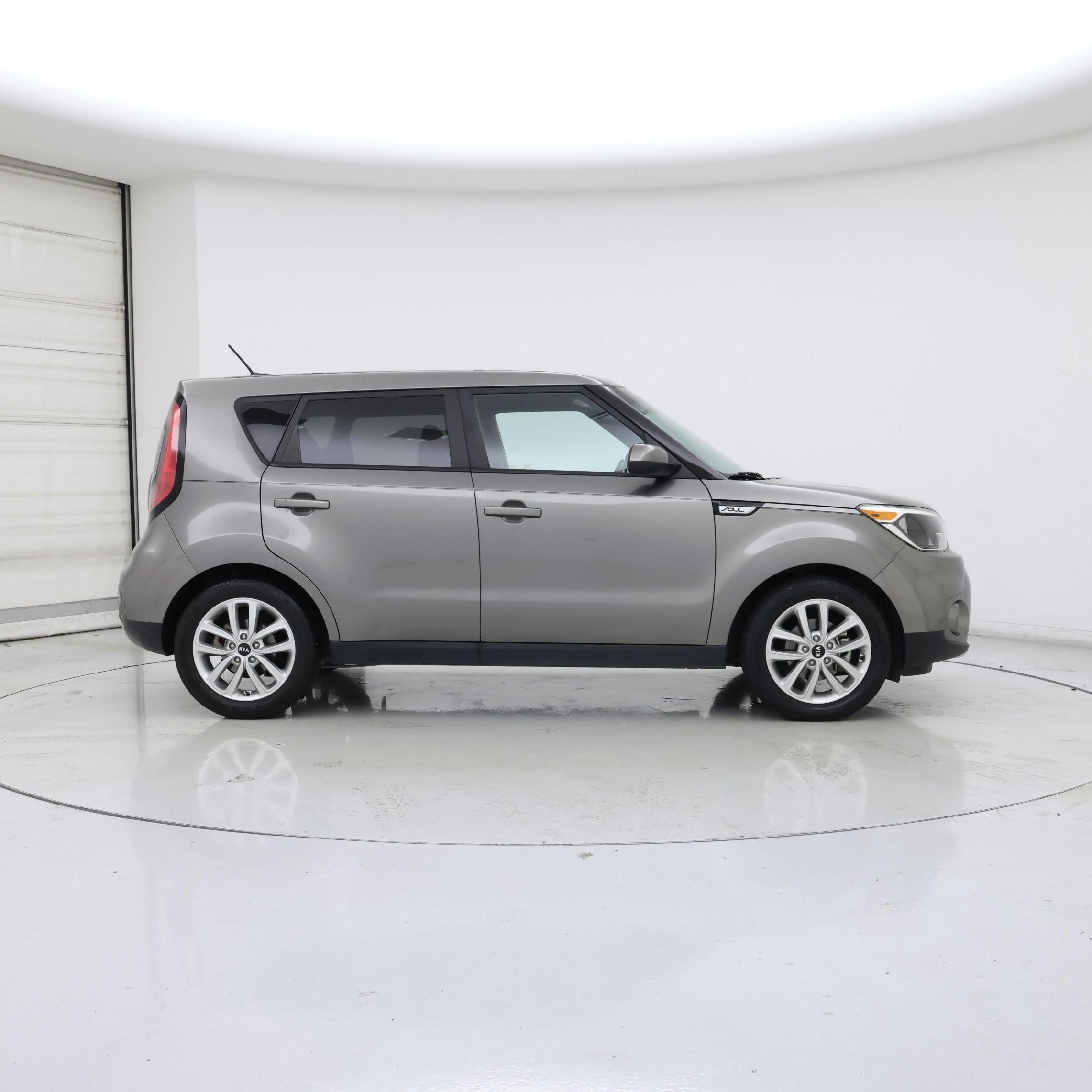 Thumbnail: 2017 Kia Soul - 7