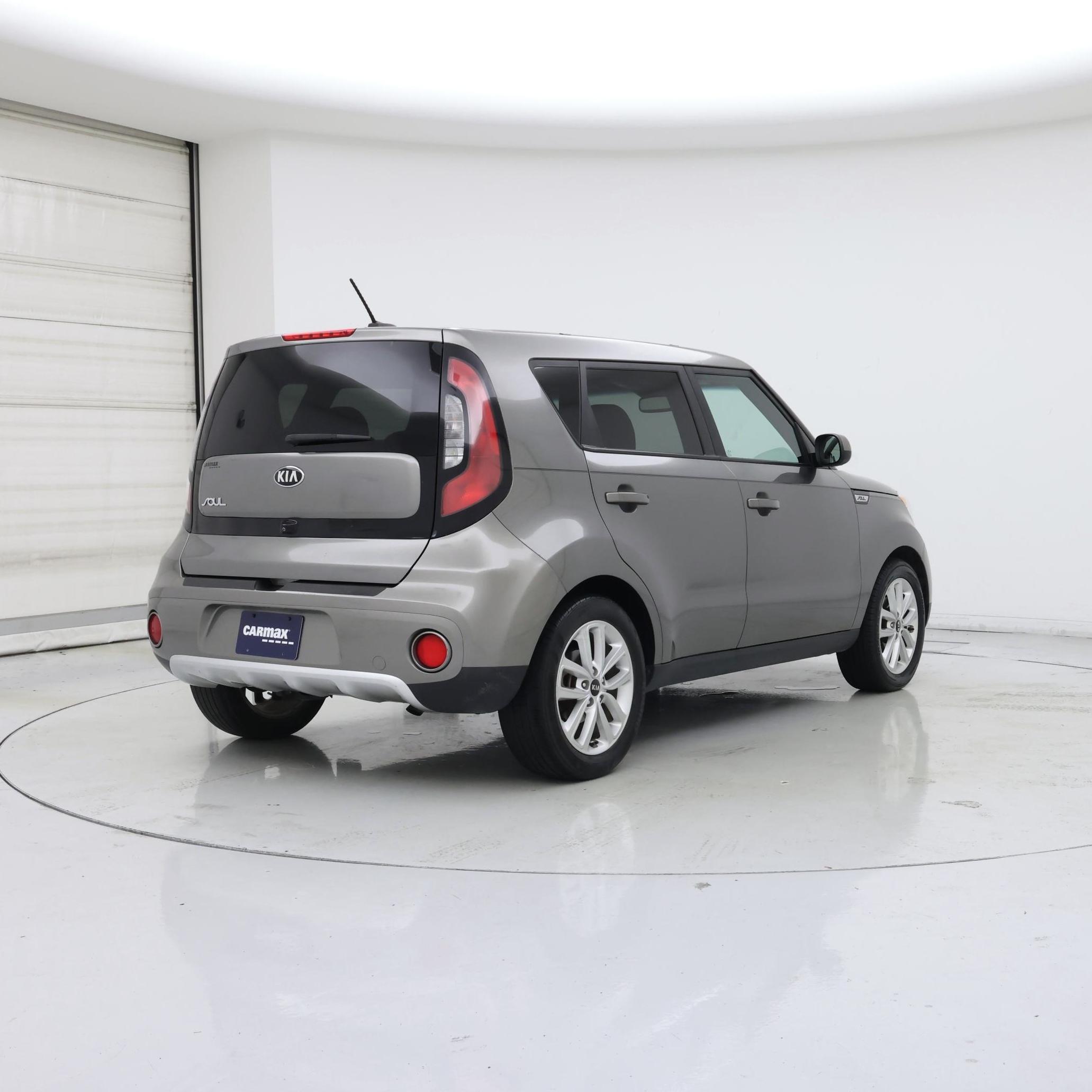 Thumbnail: 2017 Kia Soul - 8