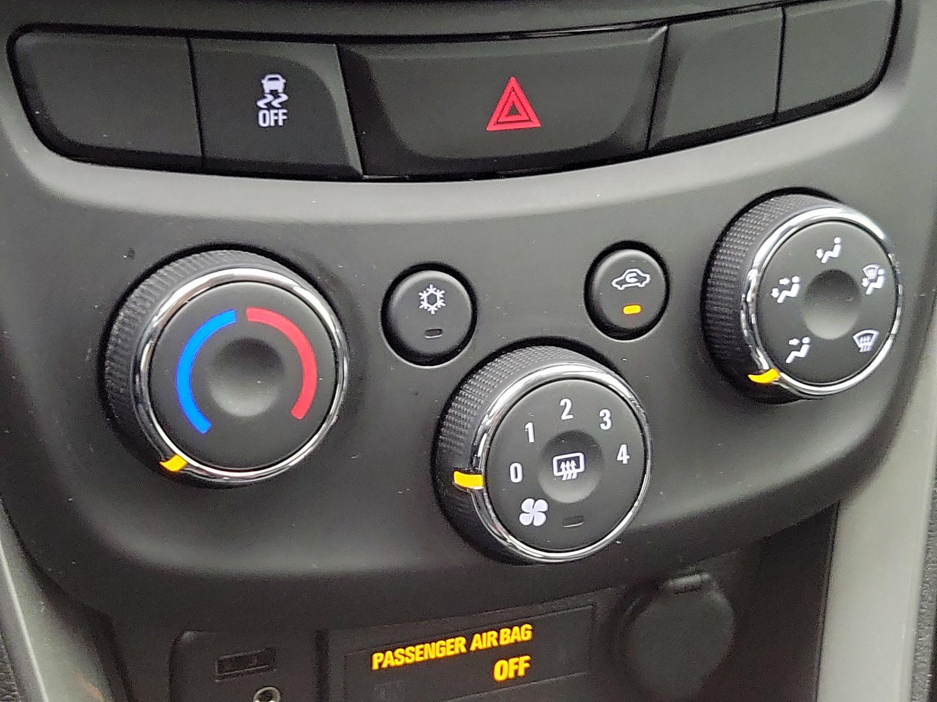 Thumbnail: 2020 Chevrolet Trax - 16