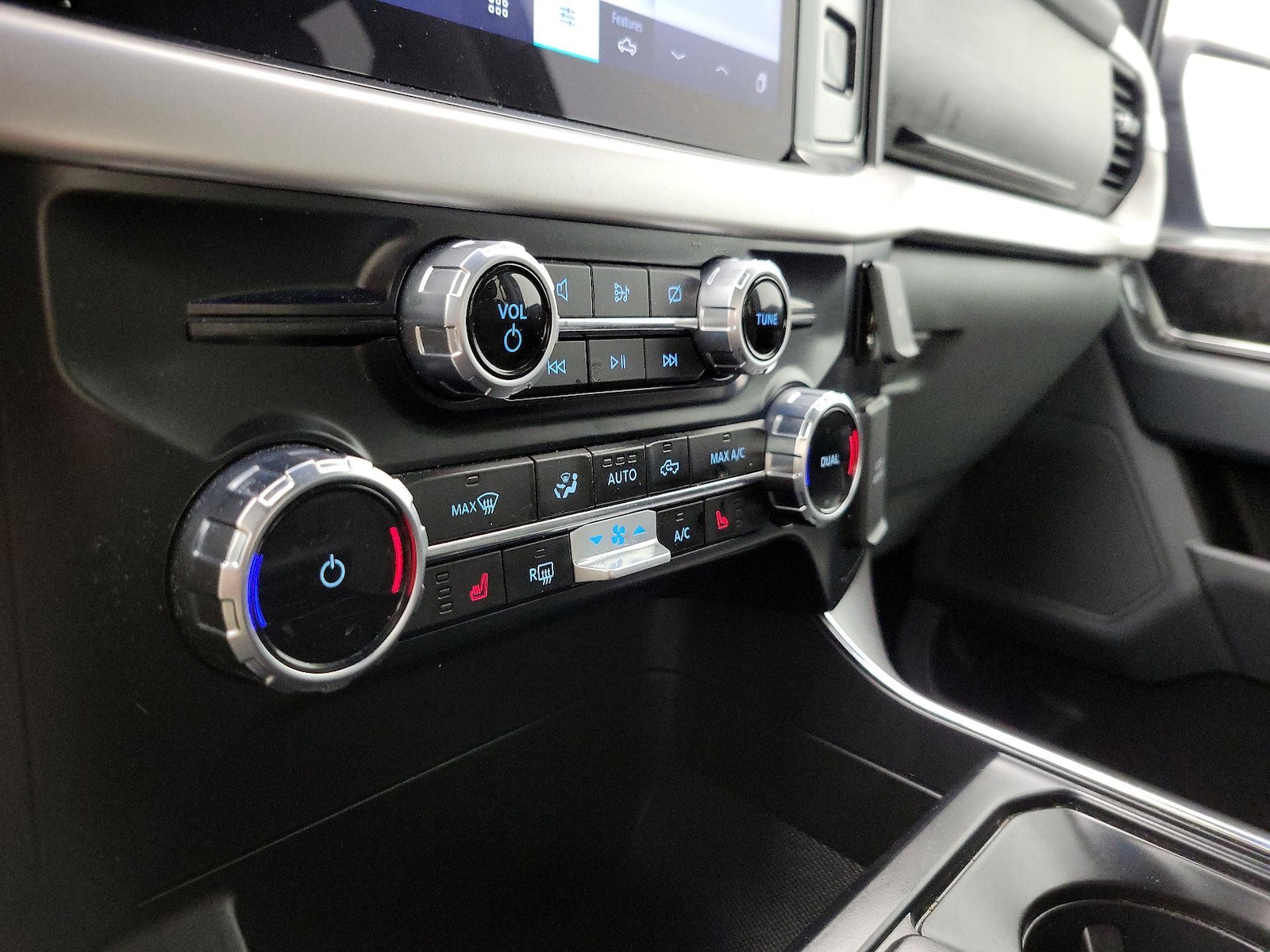 2023 Ford F-150 XLT - Photo 18