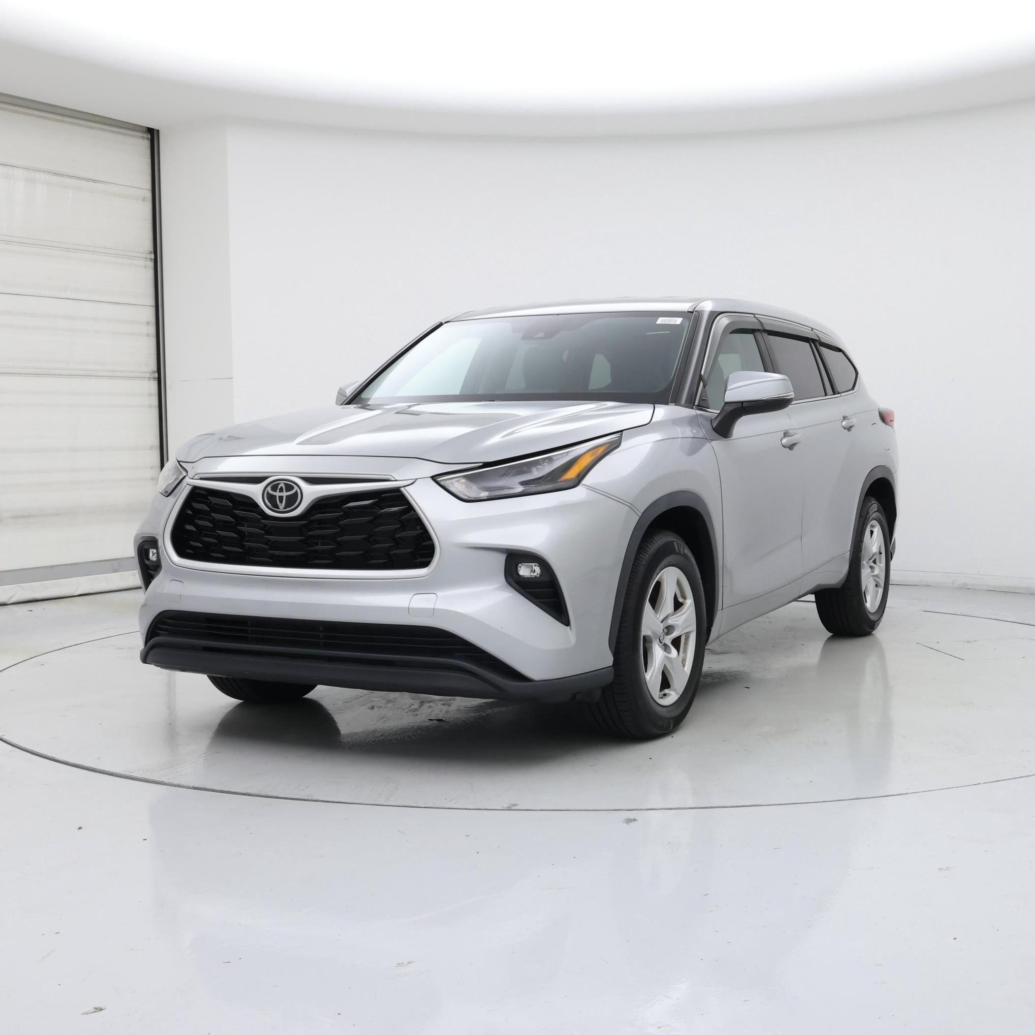 Thumbnail: 2023 Toyota Highlander - 4