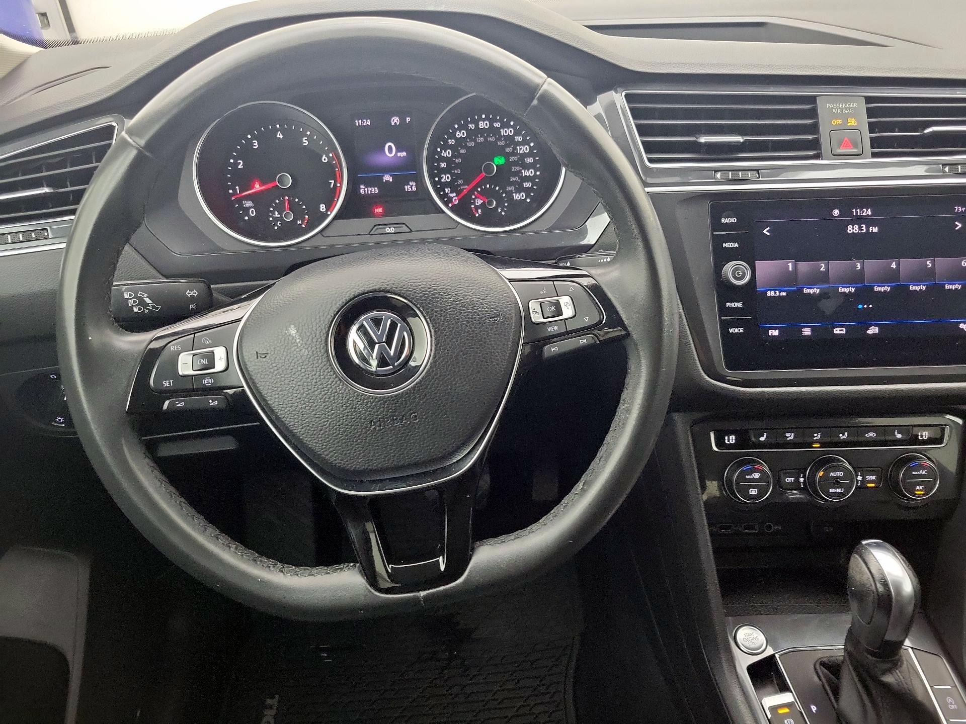 Thumbnail: 2020 Volkswagen Tiguan - 10
