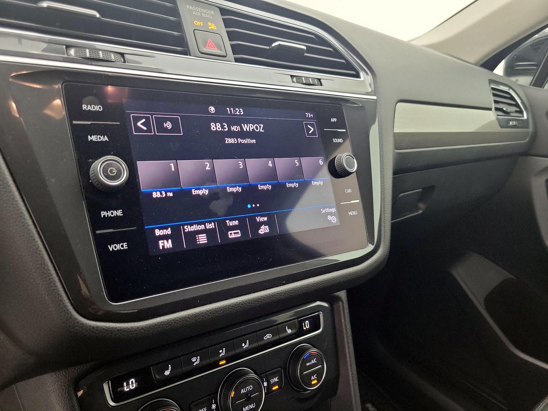 Thumbnail: 2020 Volkswagen Tiguan - 15