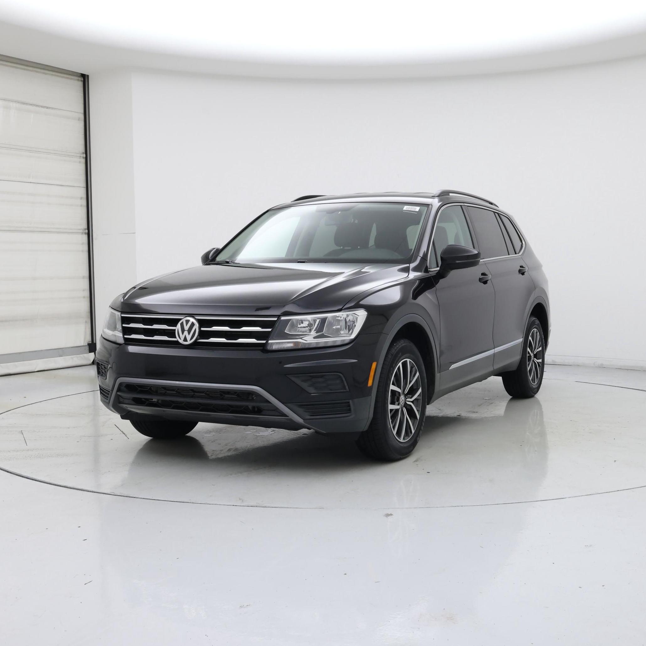 Thumbnail: 2020 Volkswagen Tiguan - 4