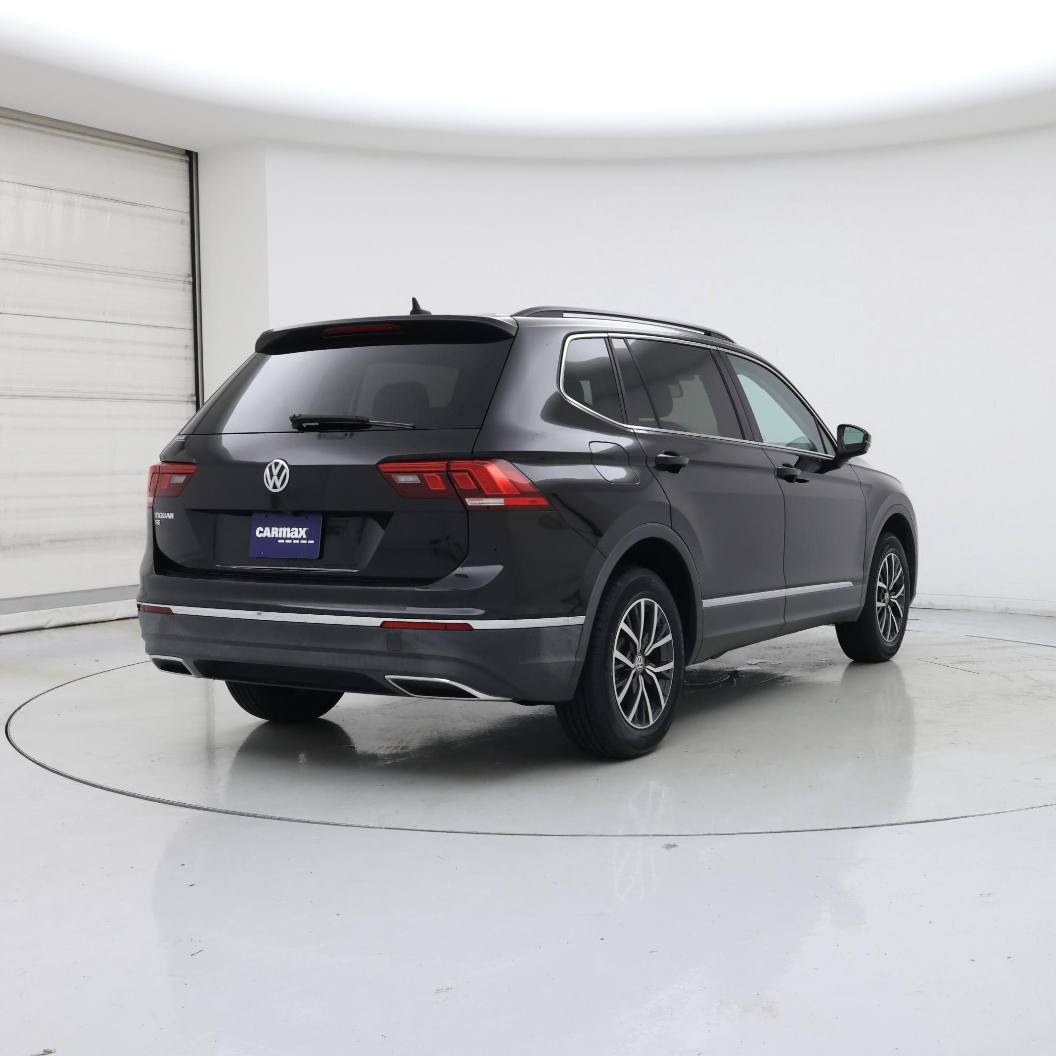 Thumbnail: 2020 Volkswagen Tiguan - 8