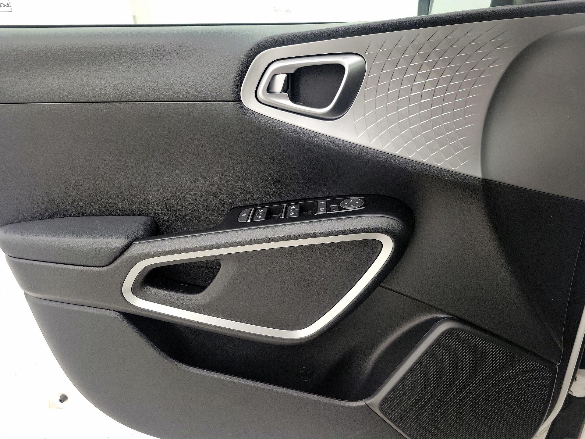Thumbnail: 2023 Kia Soul - 12