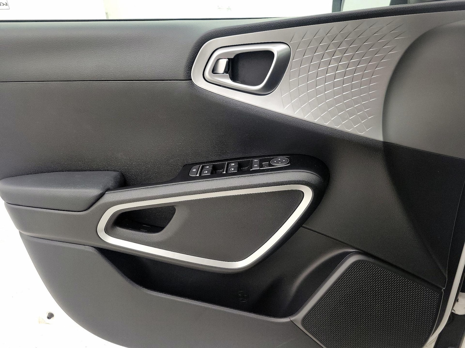 2023 Kia Soul LX - Photo 13