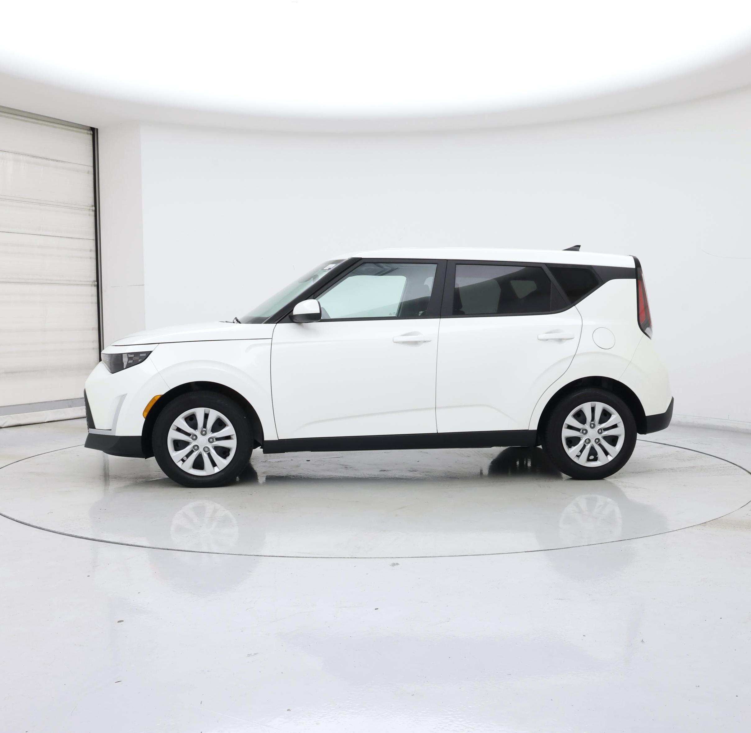 Thumbnail: 2023 Kia Soul - 3
