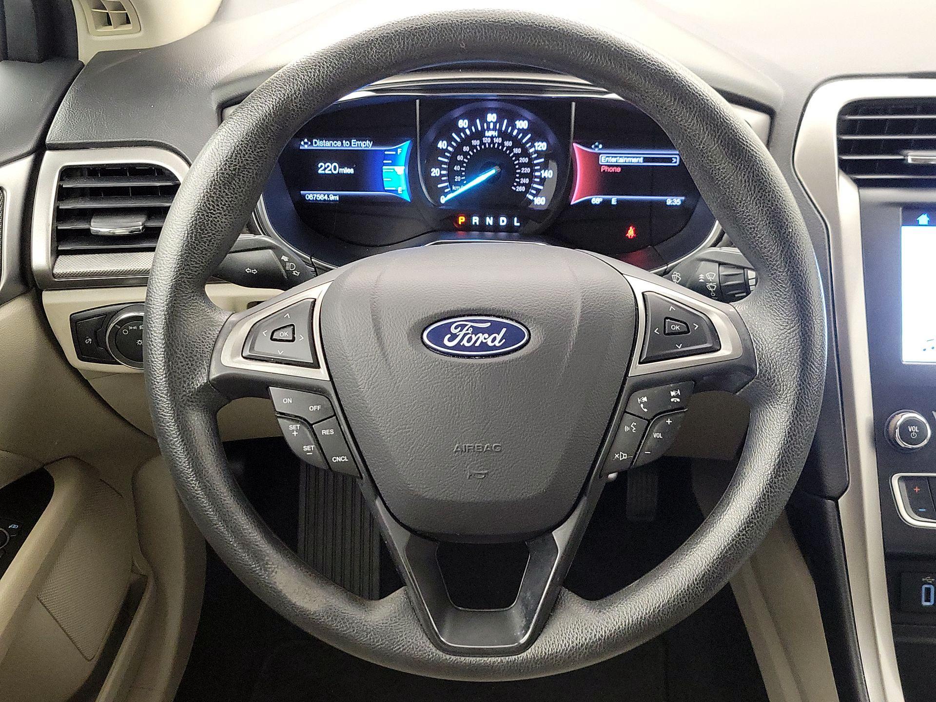 Thumbnail: 2017 Ford Fusion - 10