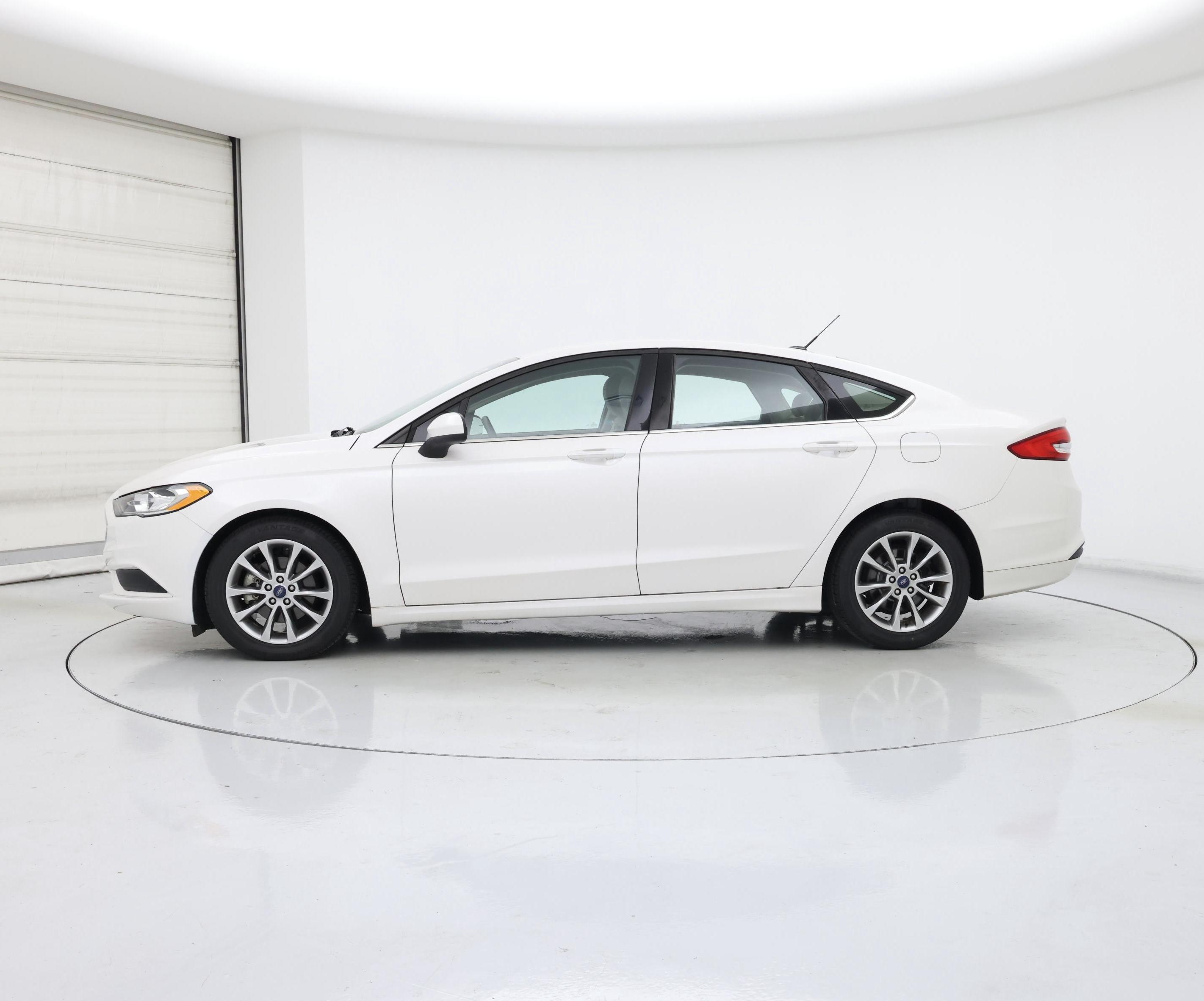 Thumbnail: 2017 Ford Fusion - 3