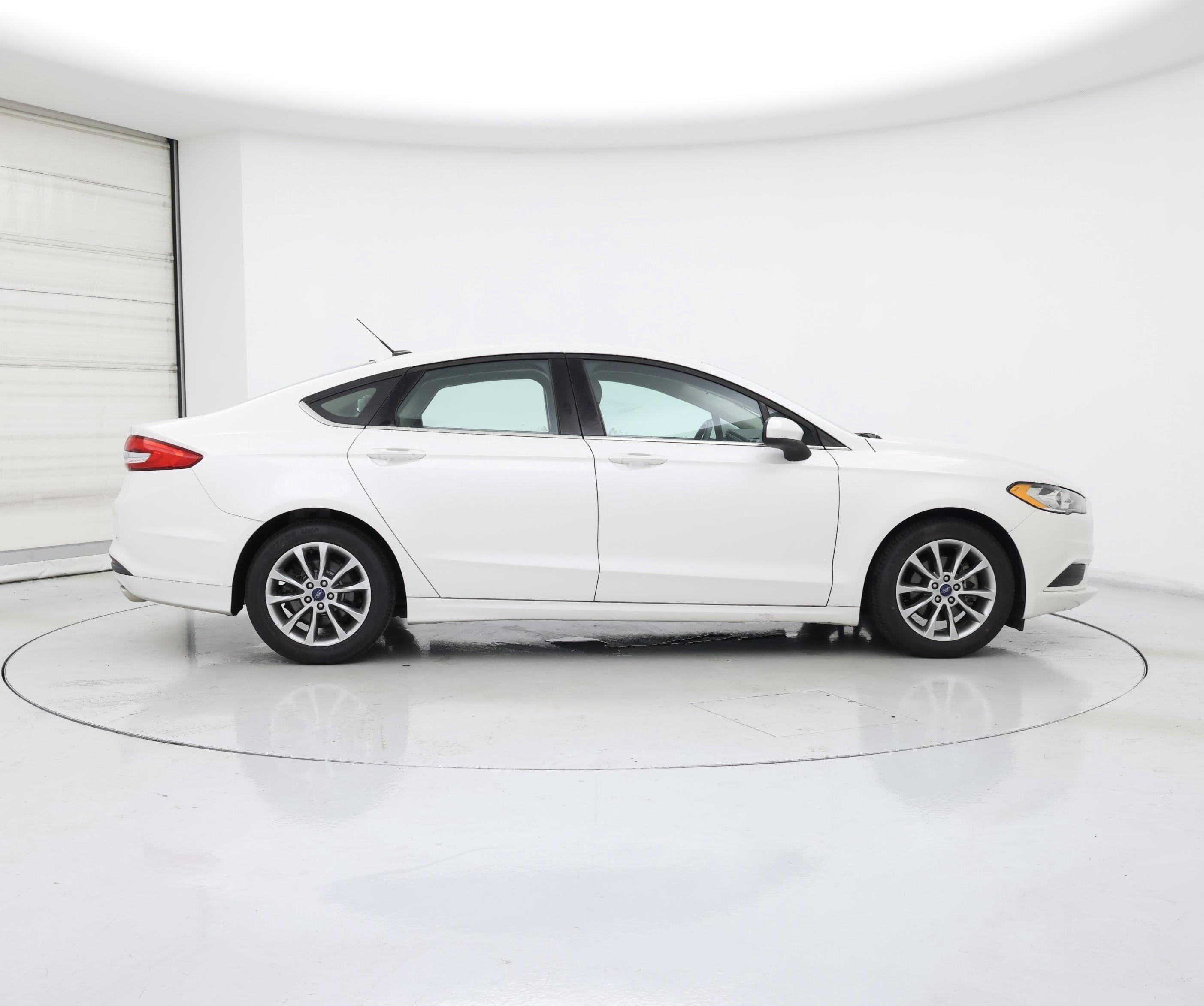 Thumbnail: 2017 Ford Fusion - 7