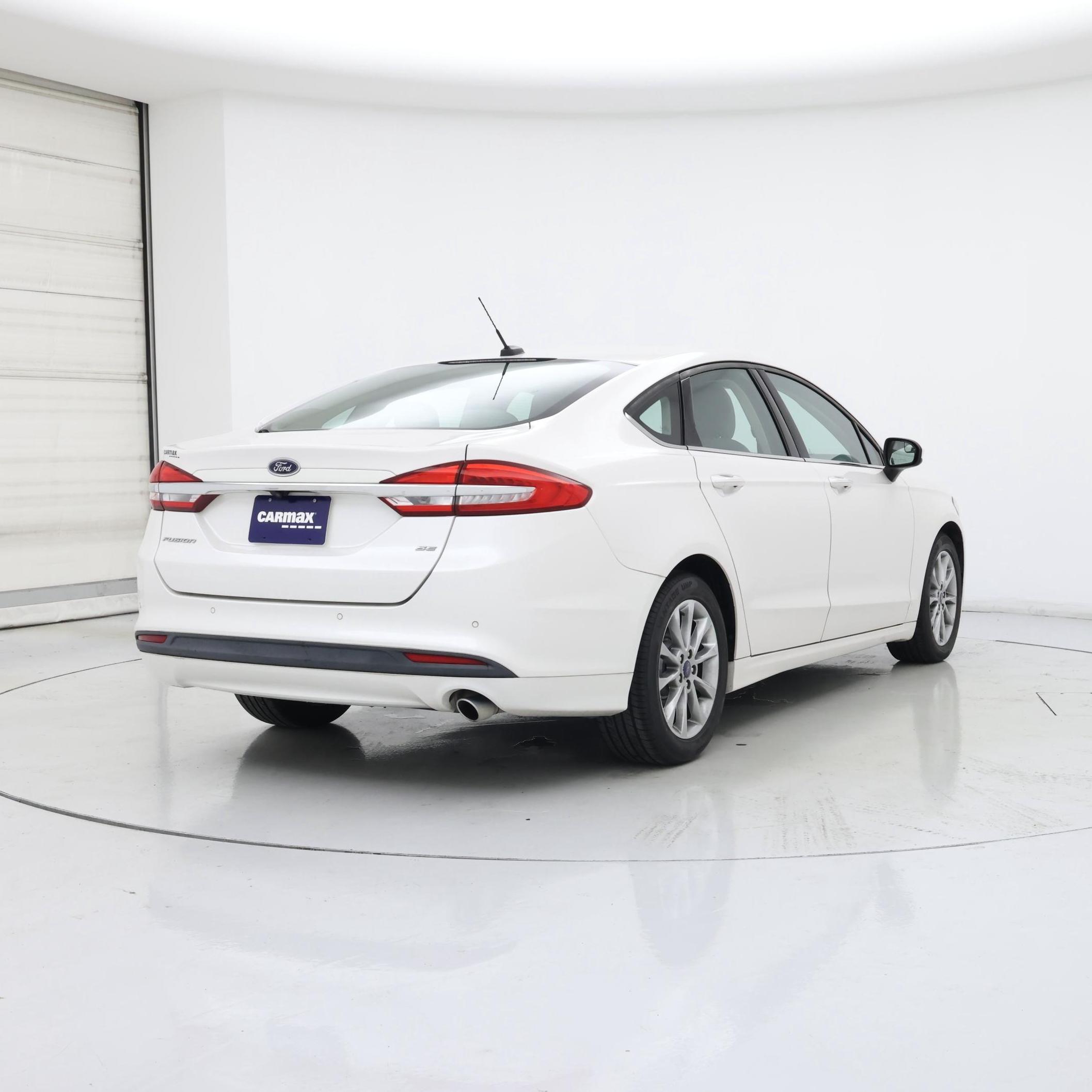 Thumbnail: 2017 Ford Fusion - 8