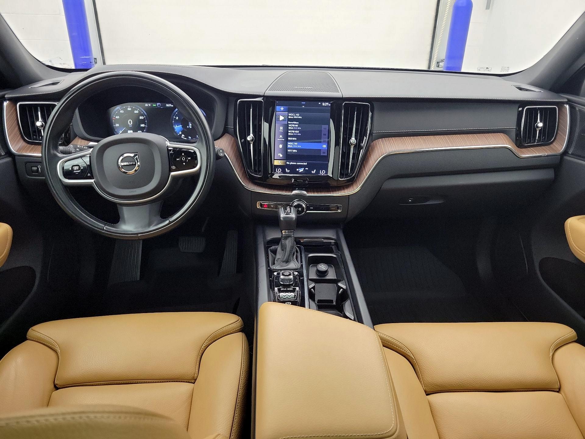 Thumbnail: 2020 Volvo XC60 - 9