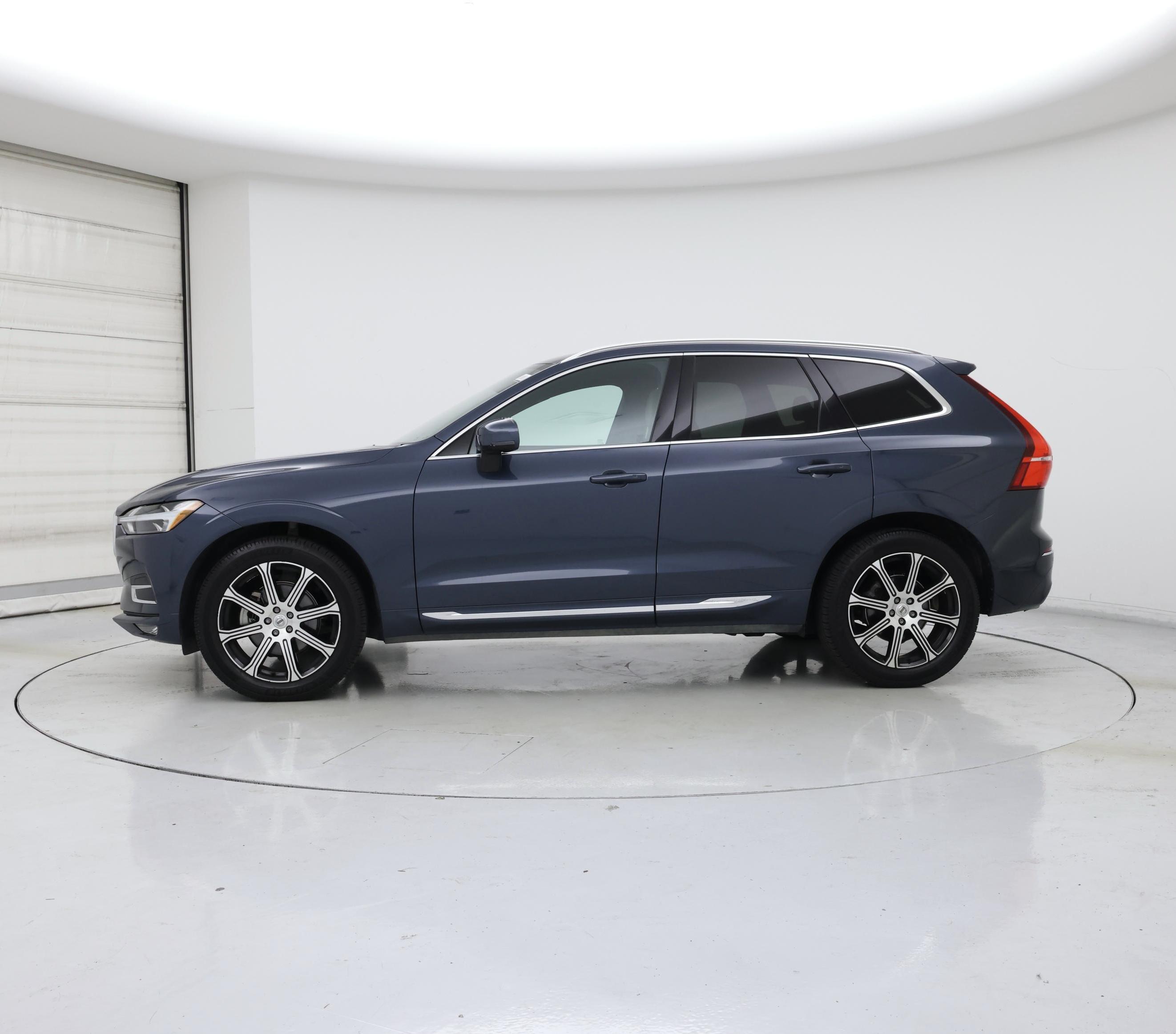 Thumbnail: 2020 Volvo XC60 - 3
