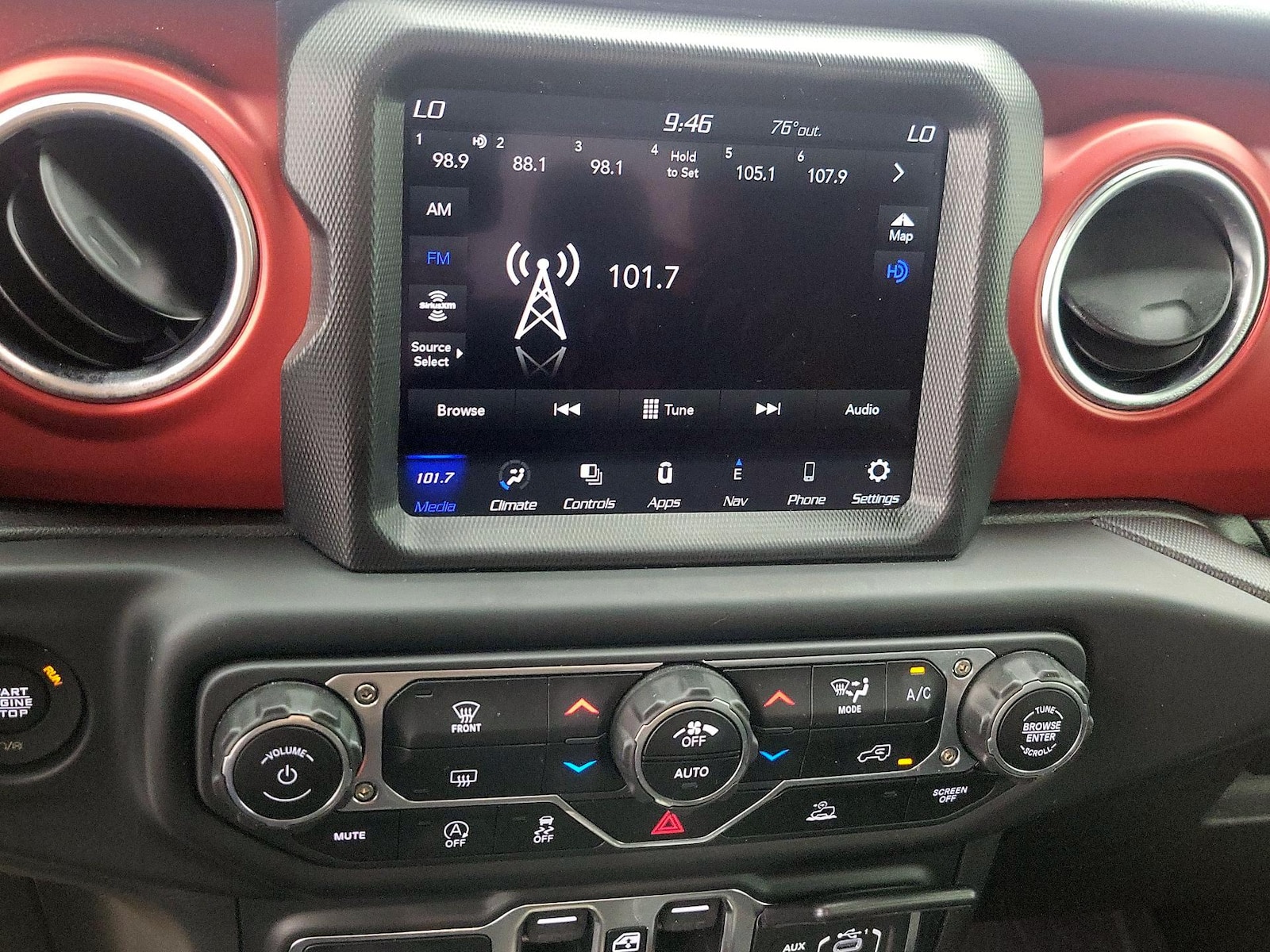 2022 Jeep Gladiator Rubicon - Photo 17