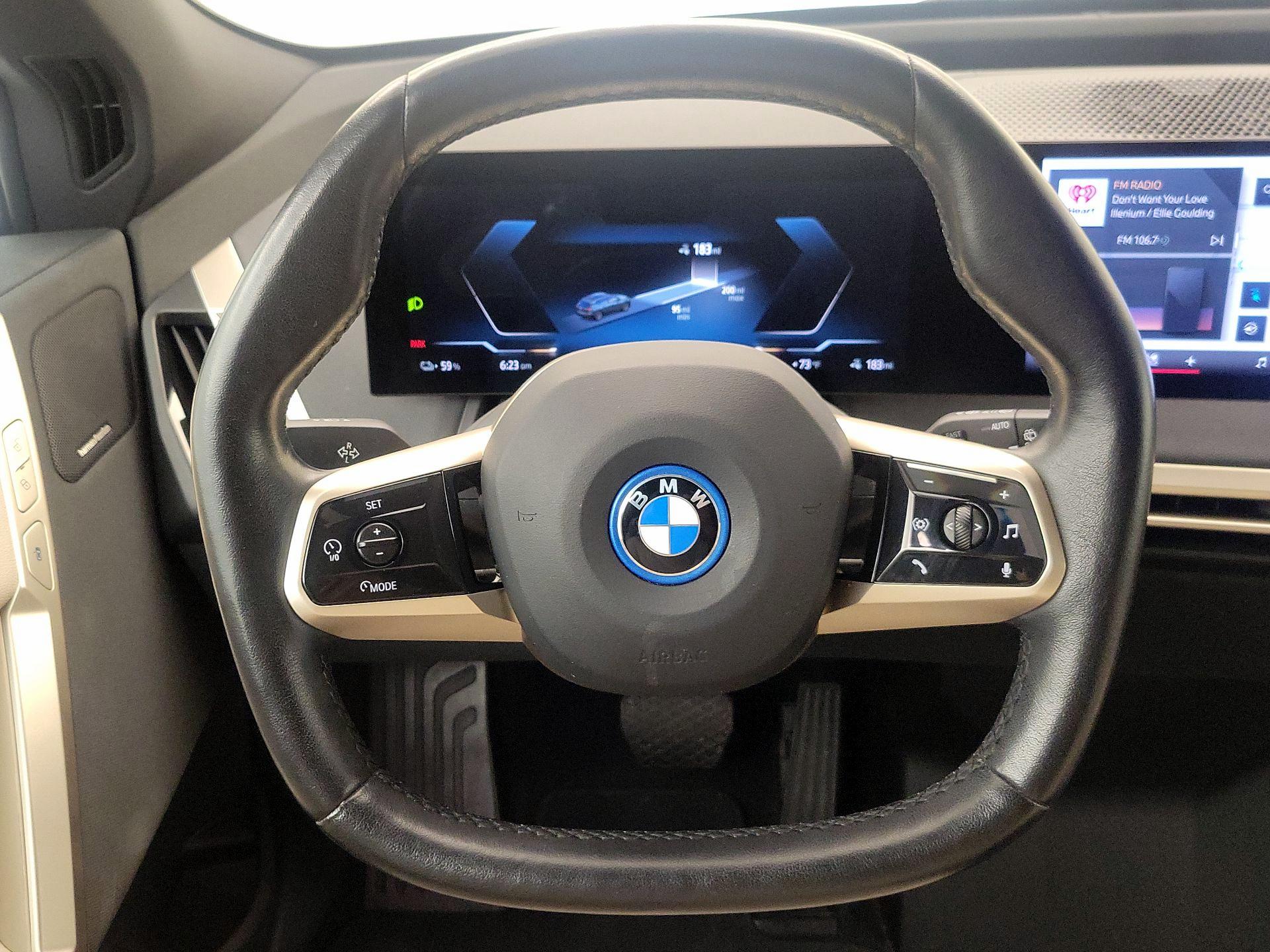 Thumbnail: 2024 BMW iX - 10