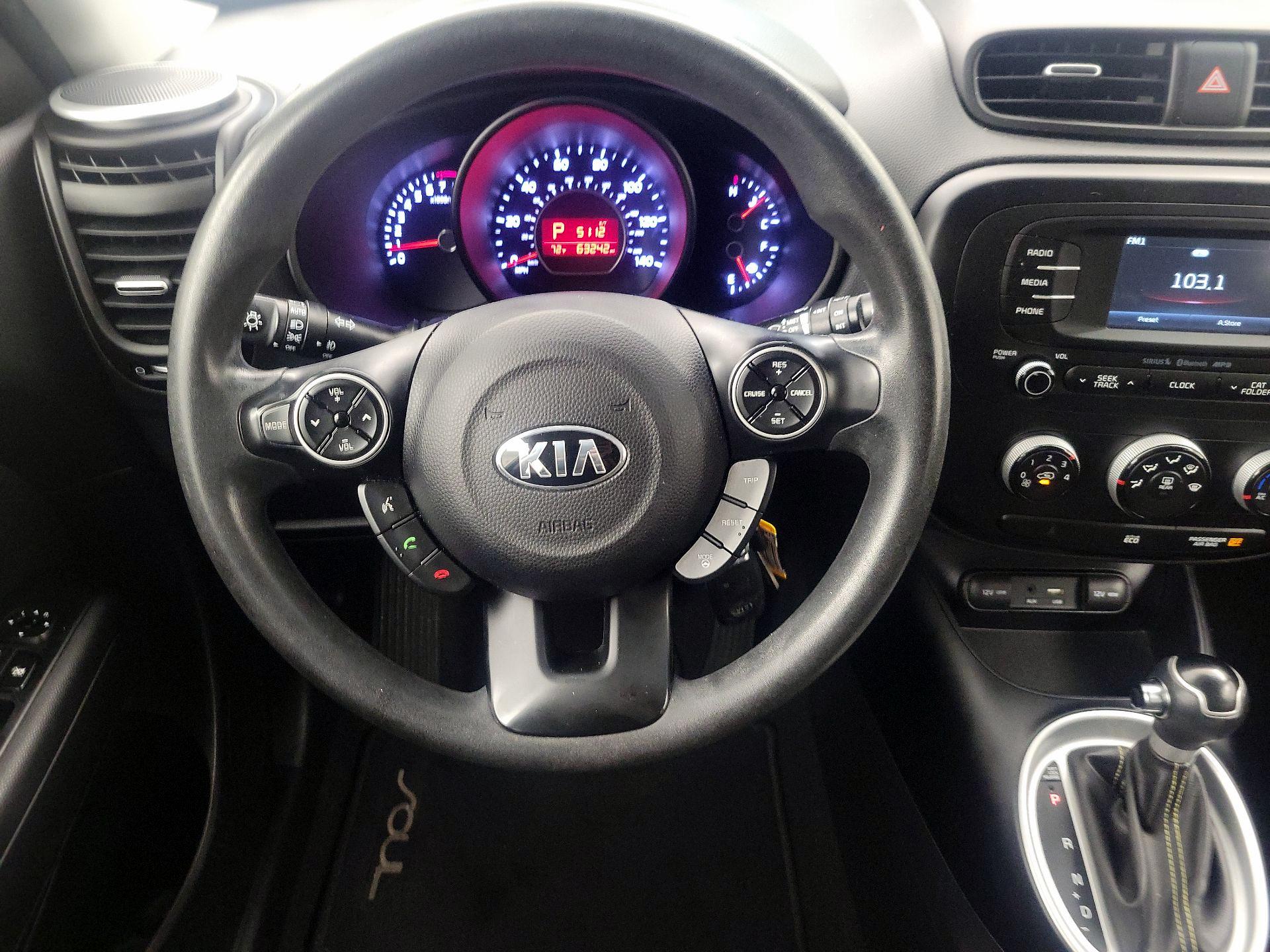 Thumbnail: 2016 Kia Soul - 10