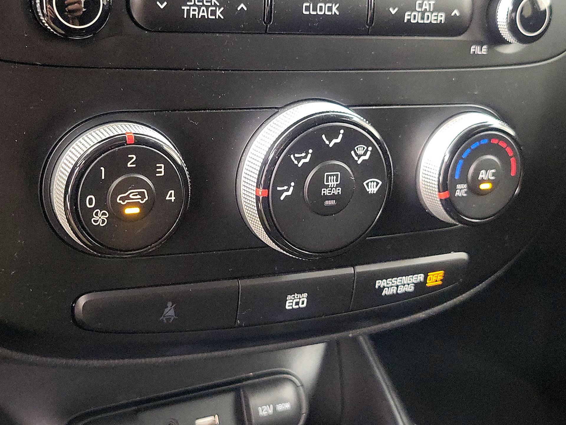 Thumbnail: 2016 Kia Soul - 16