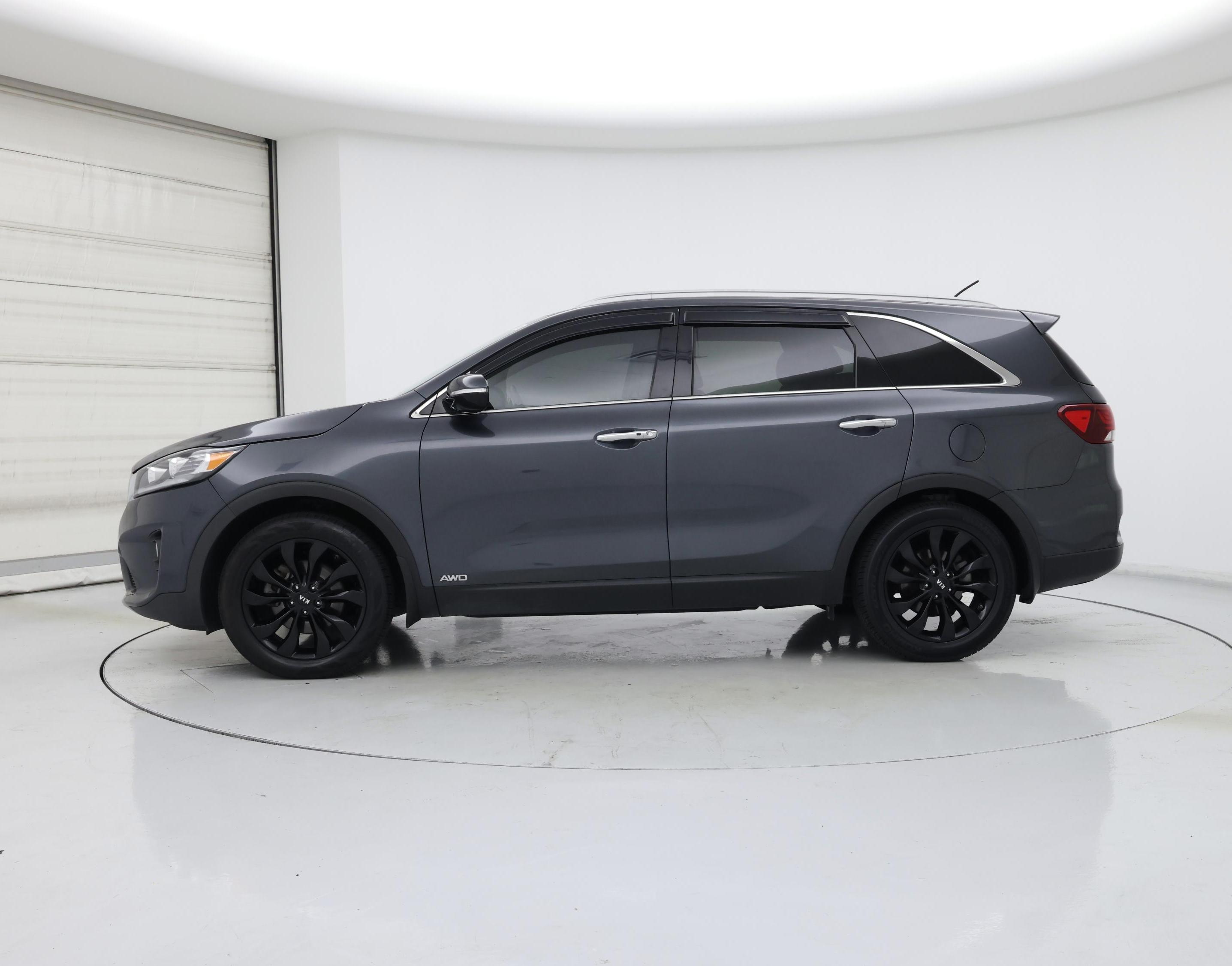 Thumbnail: 2020 Kia Sorento - 3