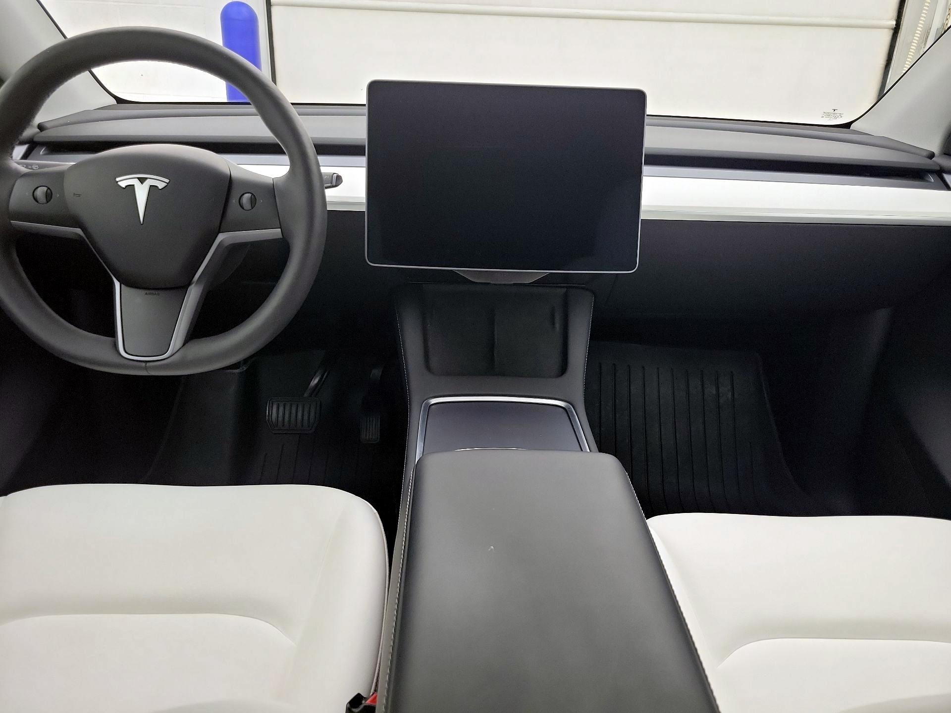 Thumbnail: 2023 Tesla Model Y - 9