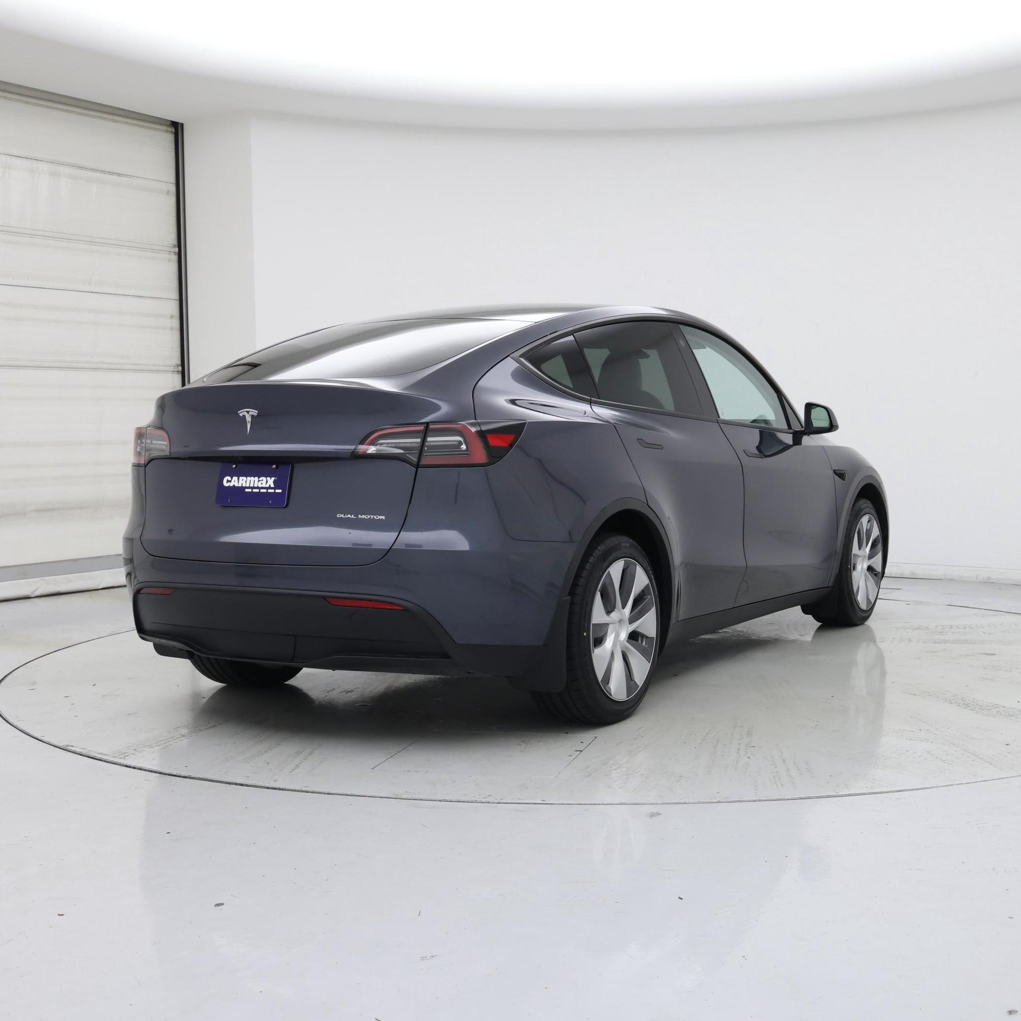 Thumbnail: 2023 Tesla Model Y - 8