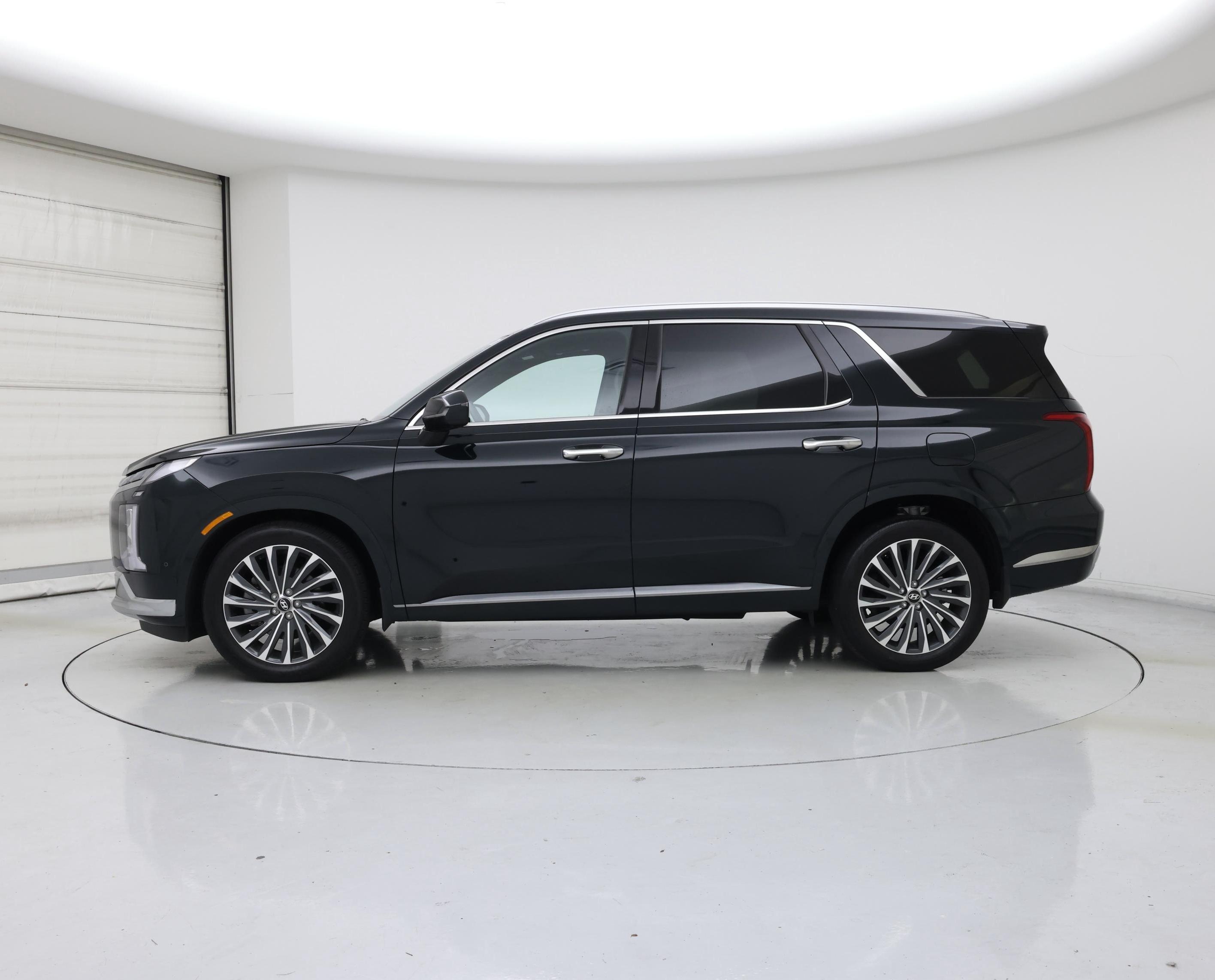 Thumbnail: 2023 Hyundai Palisade - 3