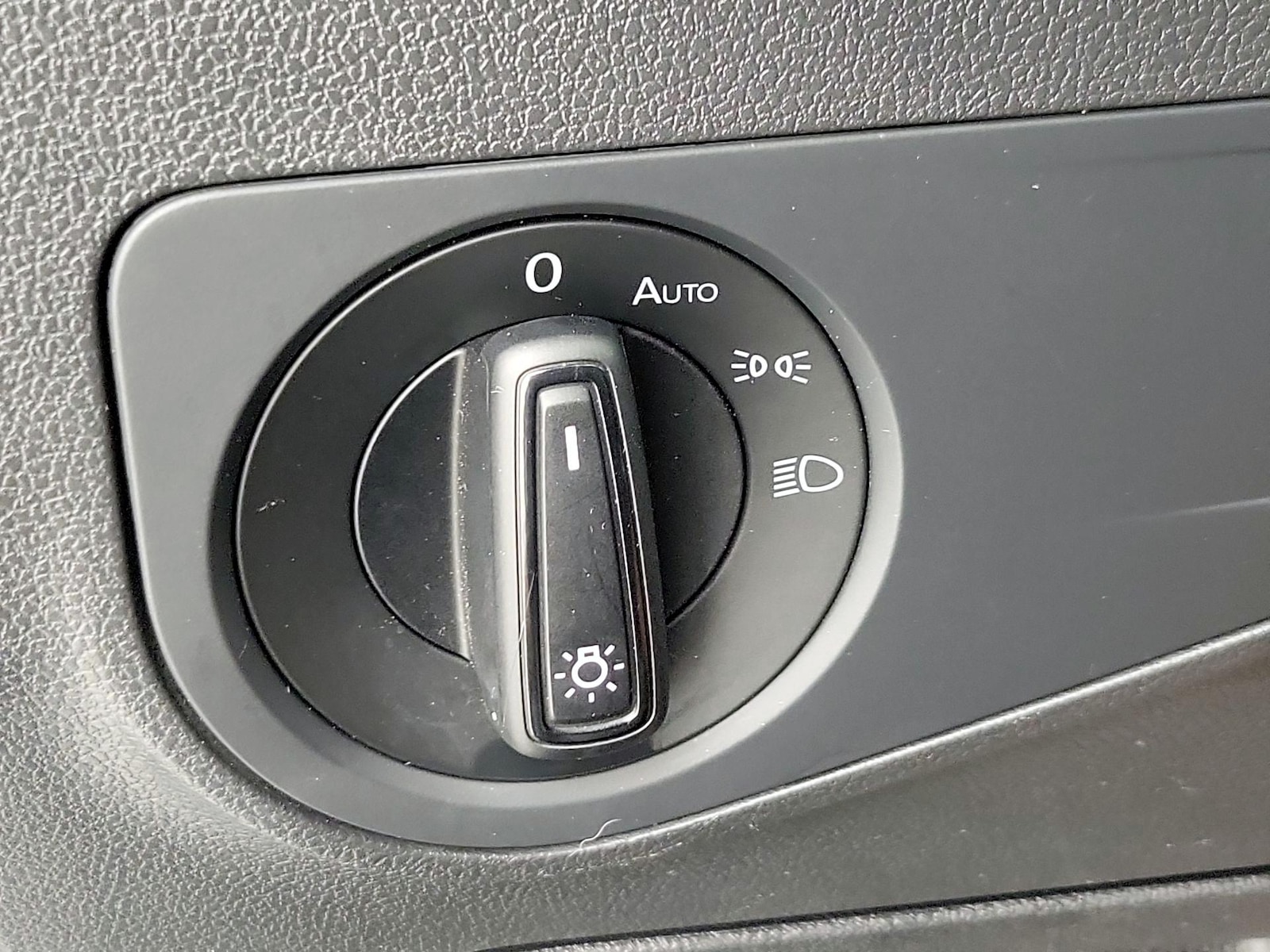 2019 Volkswagen Tiguan S - Photo 14