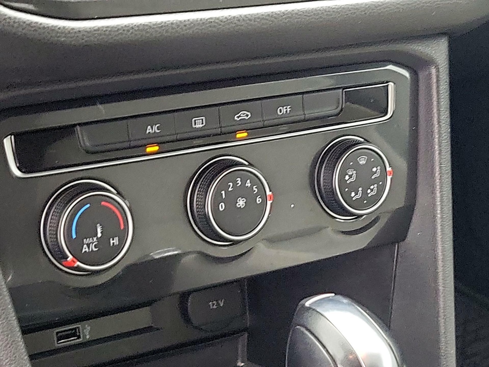 2019 Volkswagen Tiguan S - Photo 17