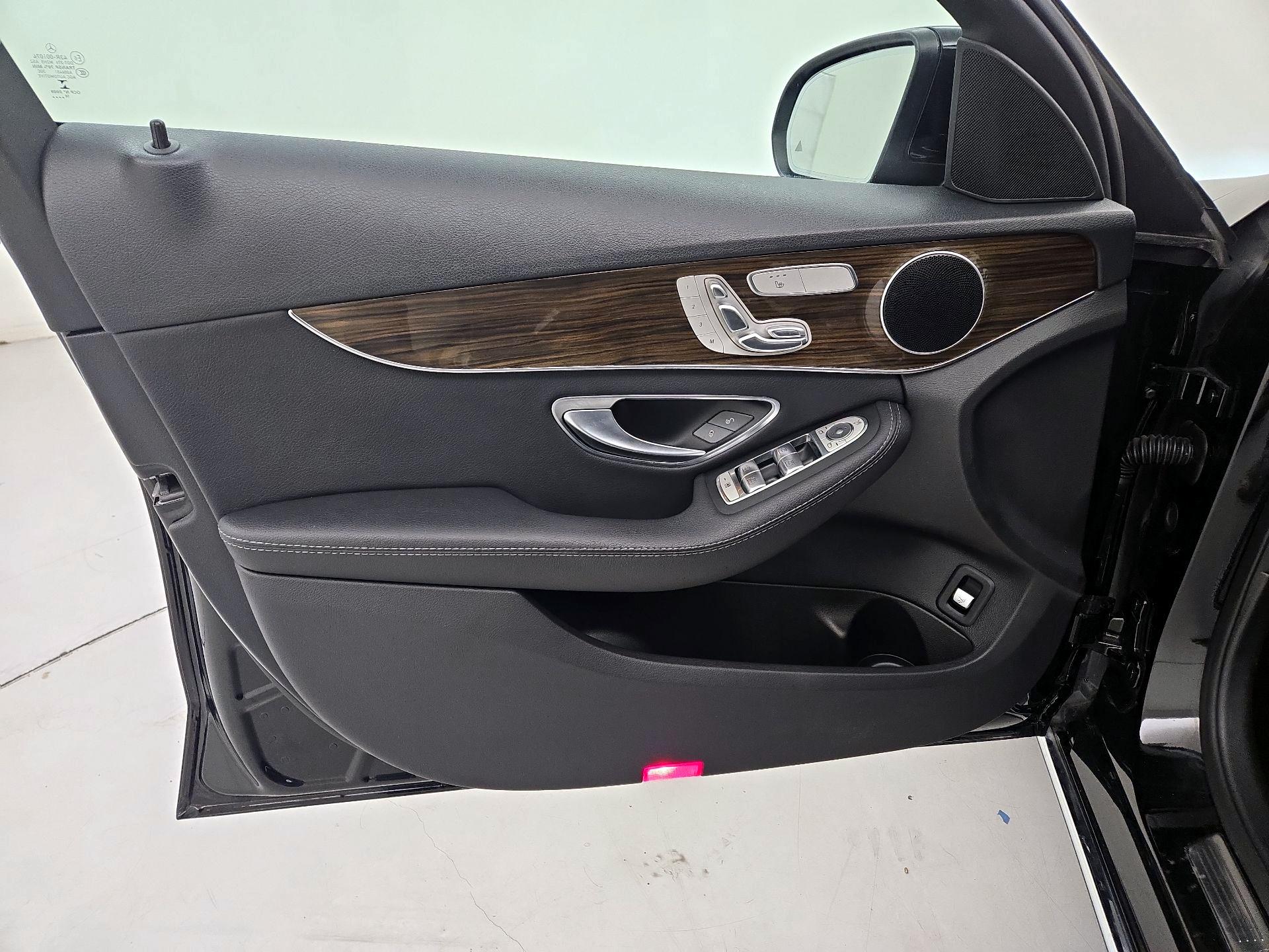 Thumbnail: 2019 Mercedes-Benz C-Class - 12