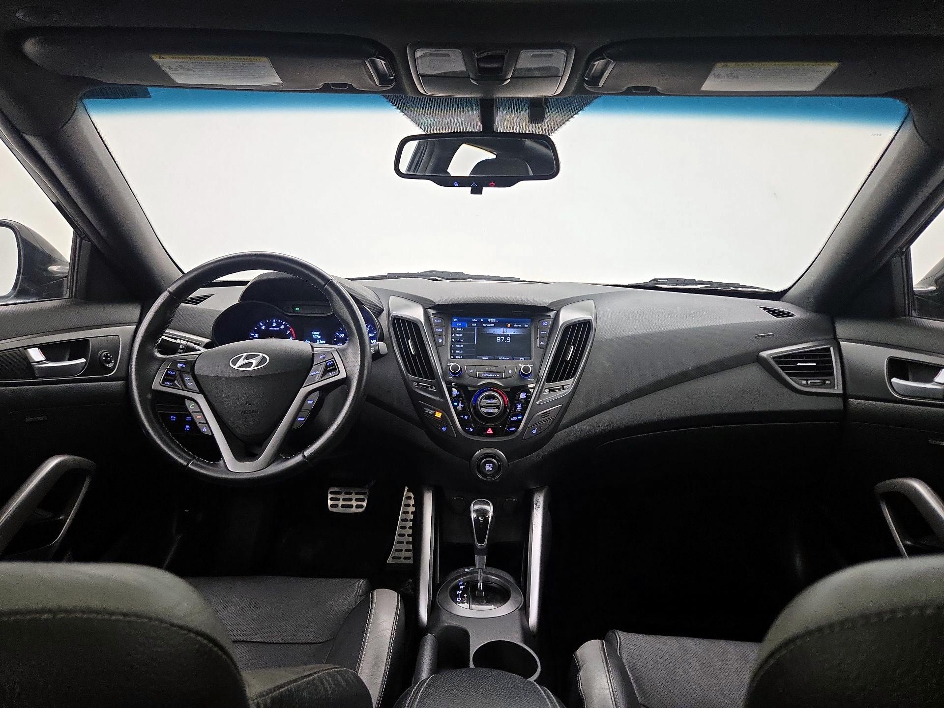 Thumbnail: 2016 Hyundai Veloster - 9