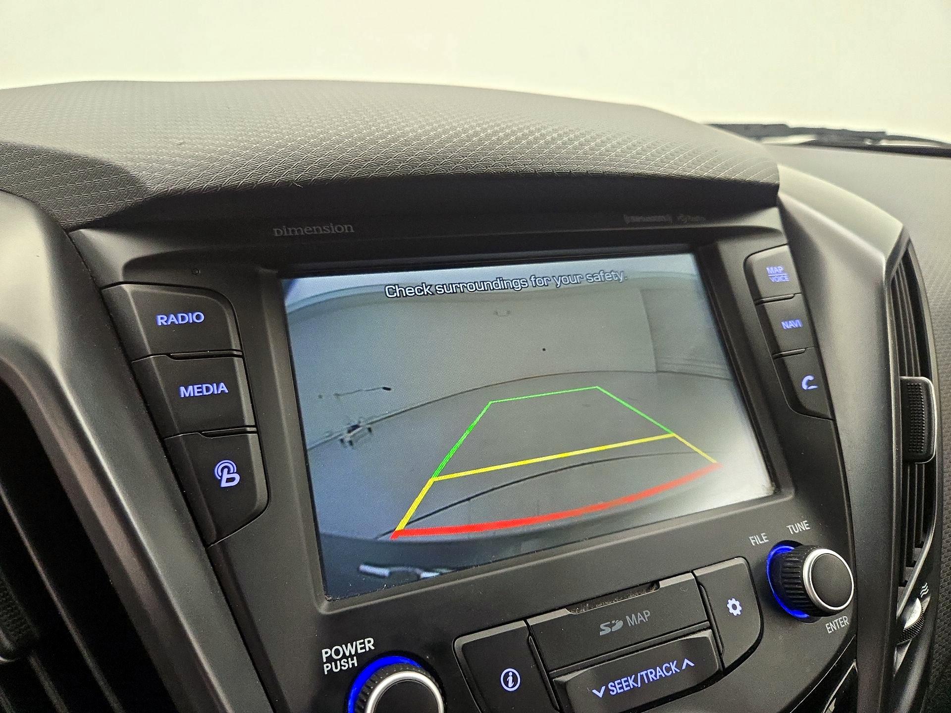 Thumbnail: 2016 Hyundai Veloster - 15