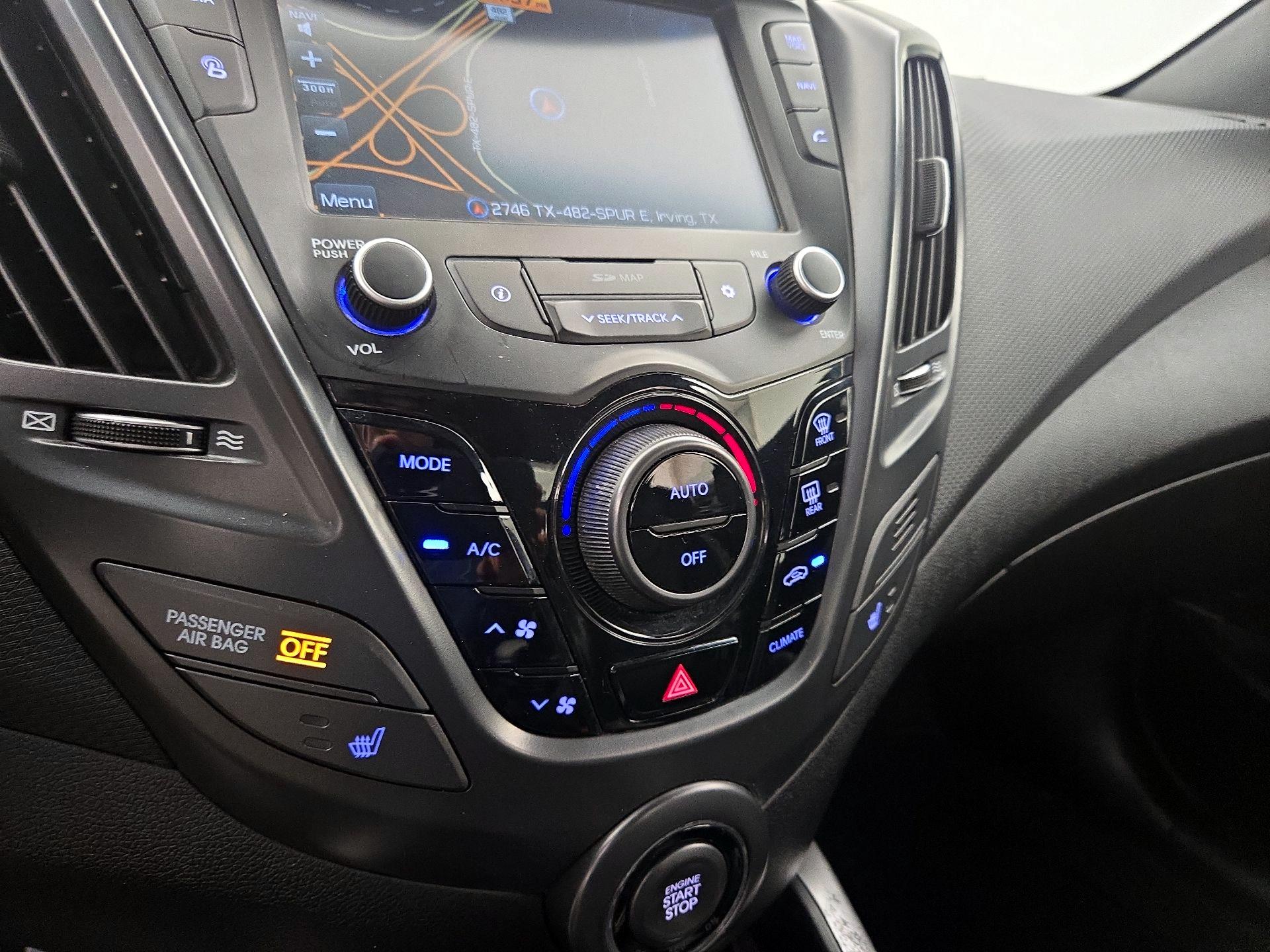 Thumbnail: 2016 Hyundai Veloster - 17