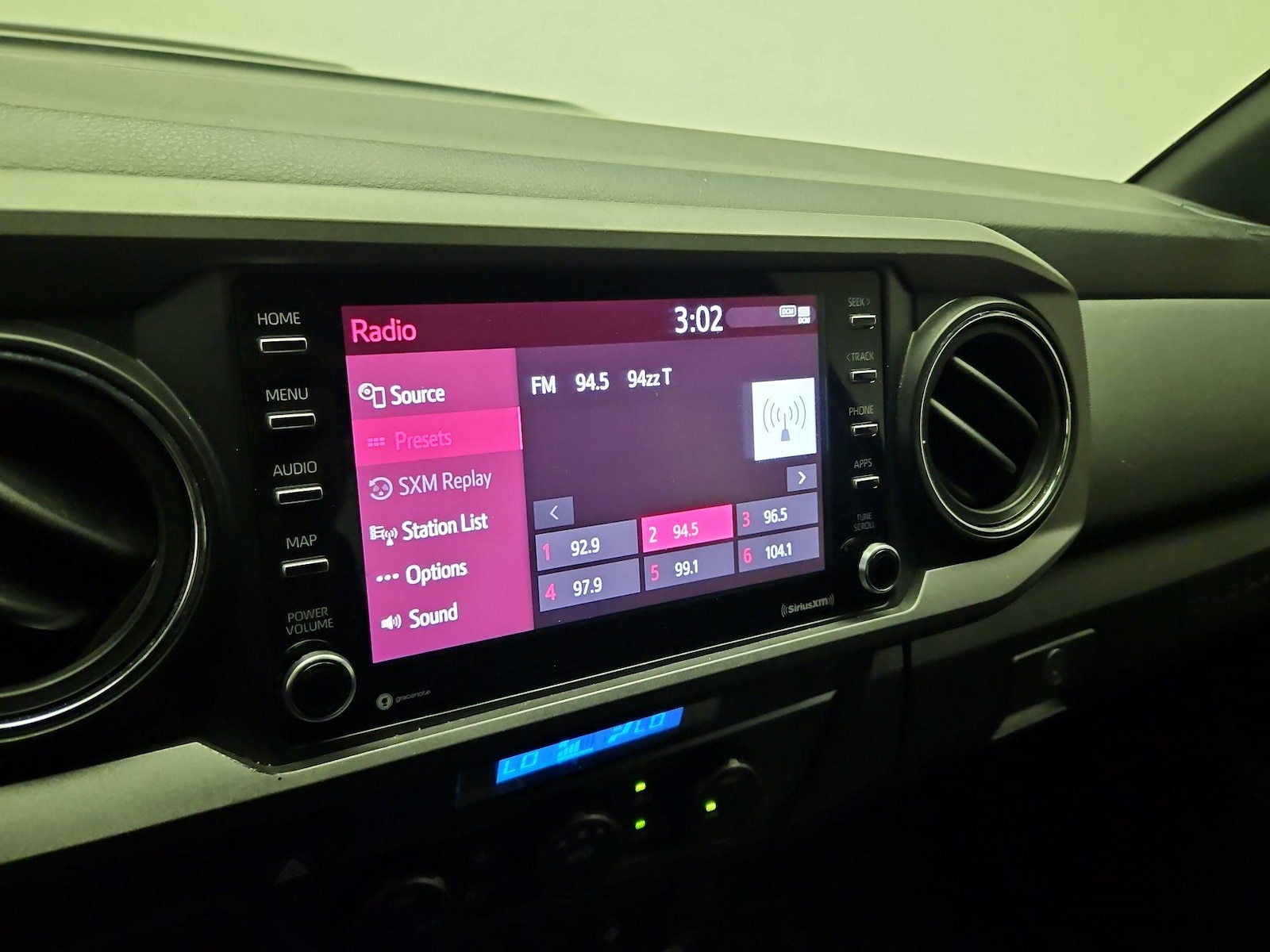 2023 Toyota Tacoma TRD Sport - Photo 16